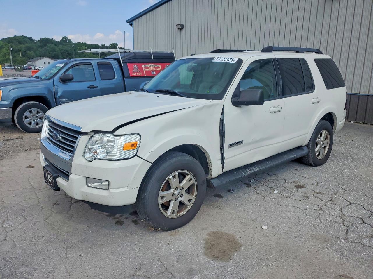 2008 Ford Explorer Xlt White vin: 1FMEU73E68UB35297