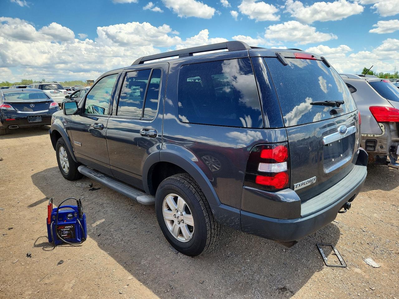 2007 Ford Explorer Xlt Серый vin: 1FMEU73E77UA77909