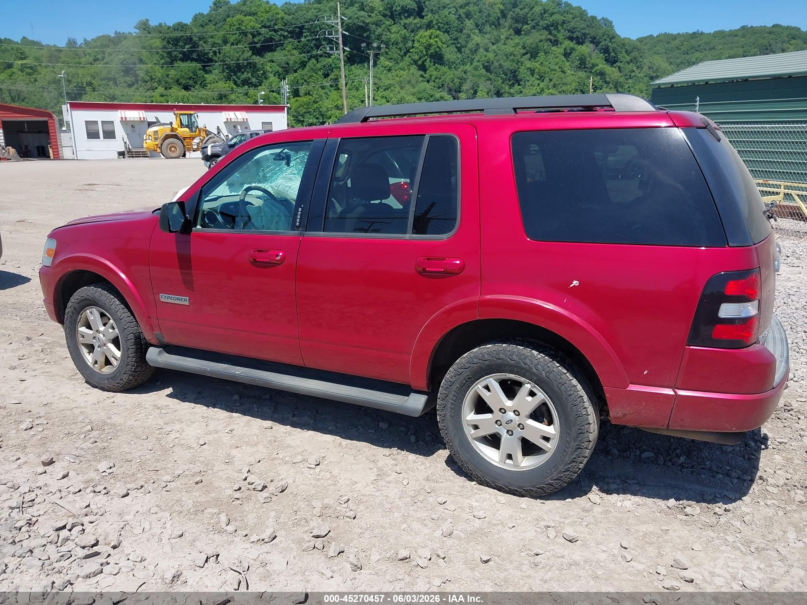 2007 Ford Explorer Xlt Red vin: 1FMEU73E77UB58232