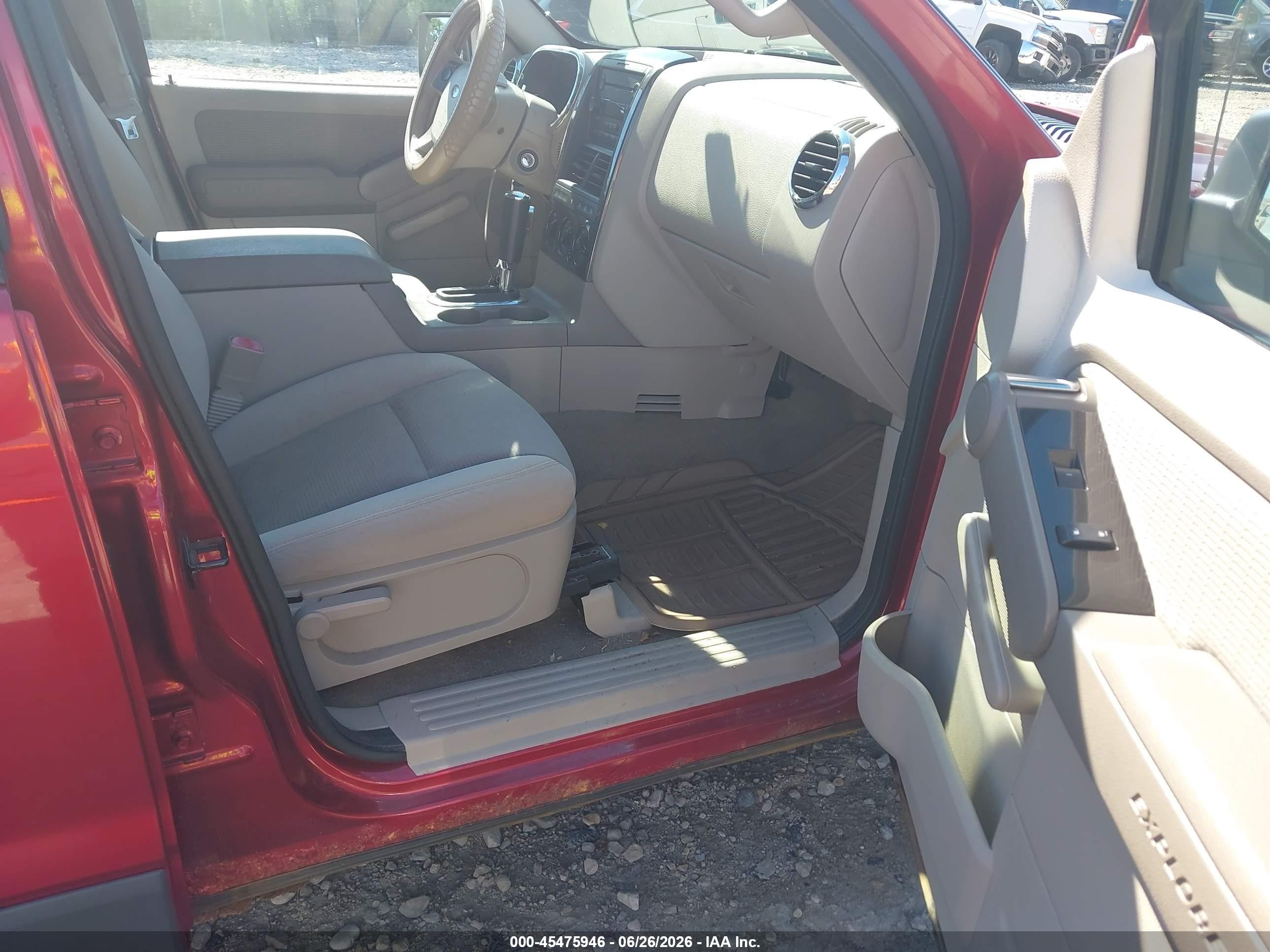 2006 Ford Explorer Xlt Red vin: 1FMEU73E86UA93163