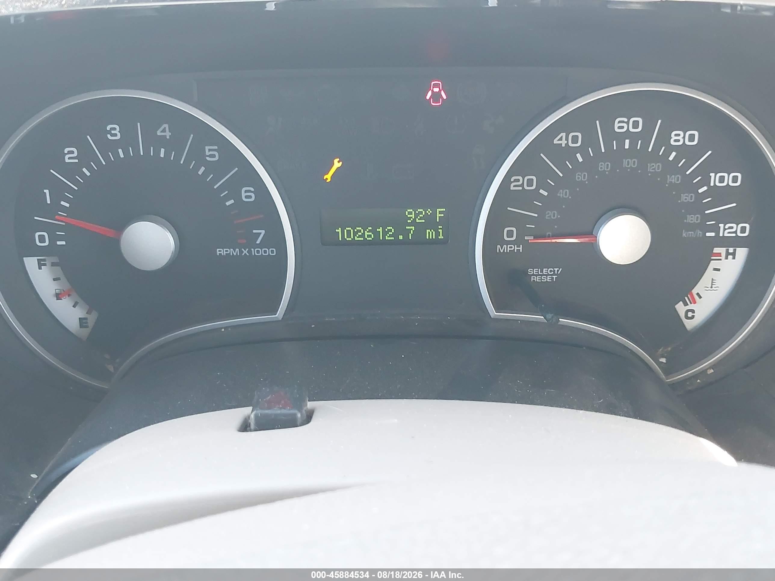 2007 Ford Explorer Xlt White vin: 1FMEU73E87UB22128