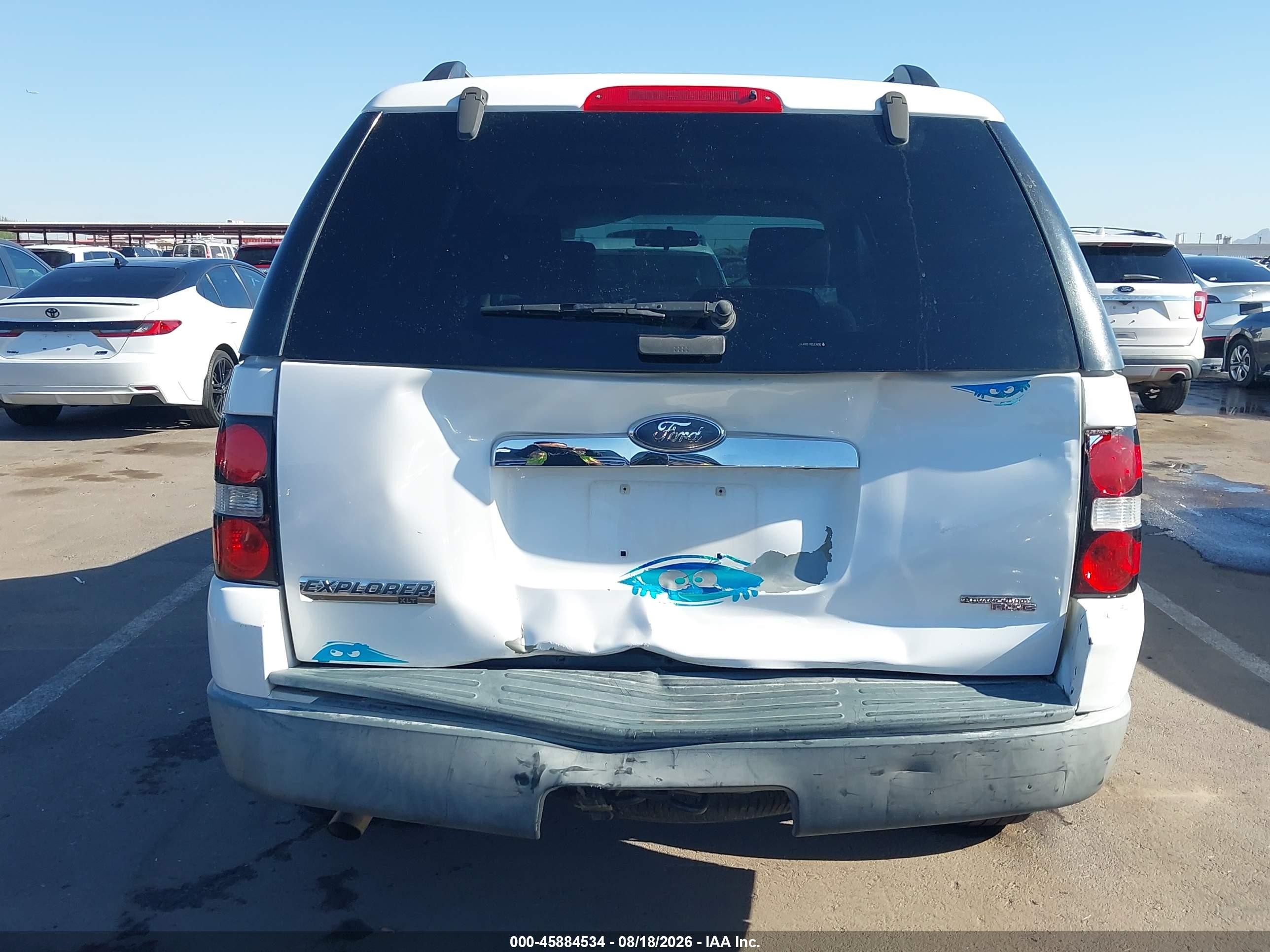 2007 Ford Explorer Xlt White vin: 1FMEU73E87UB22128