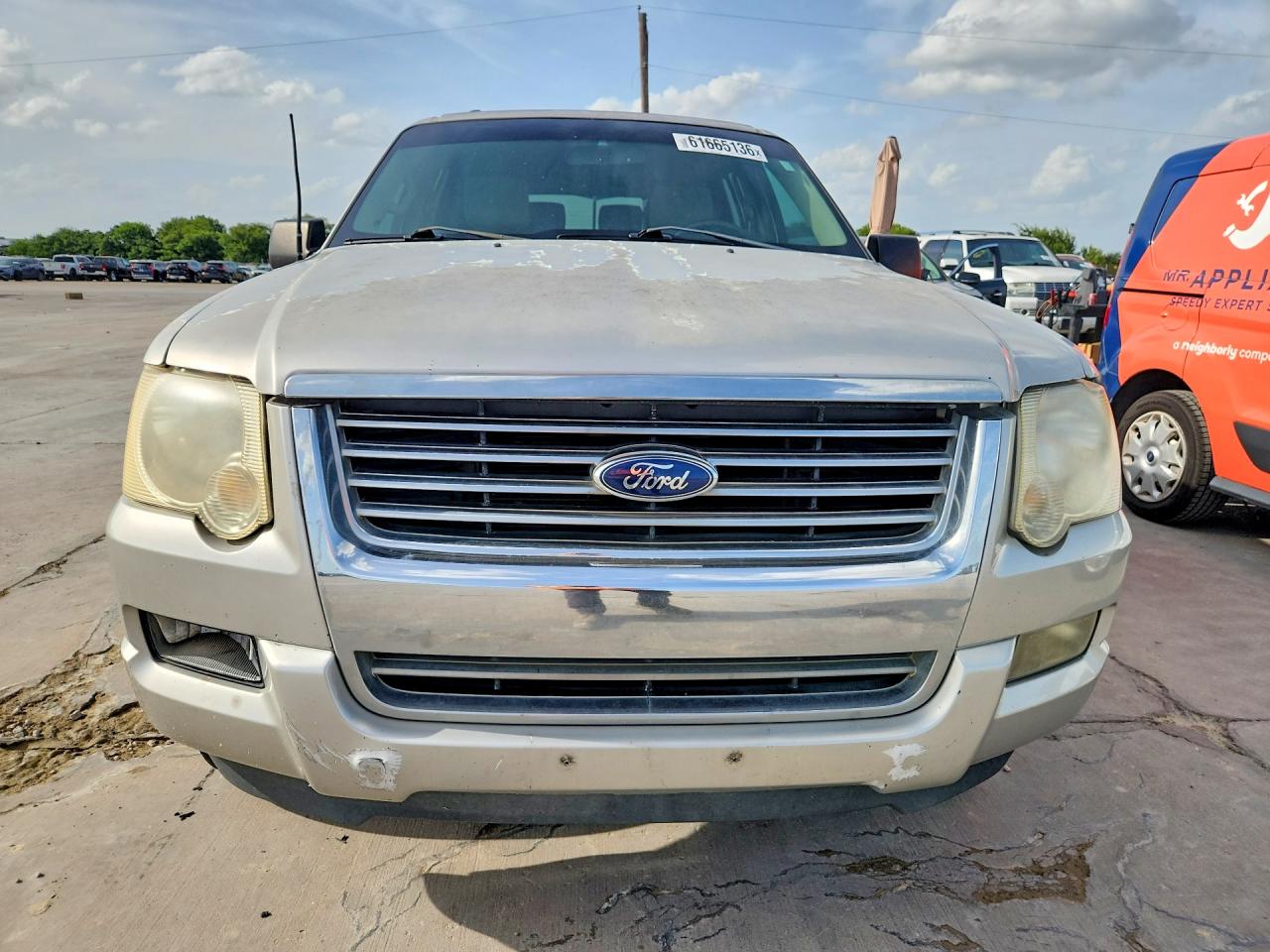2008 Ford Explorer Xlt Серебряный vin: 1FMEU73E88UA59534