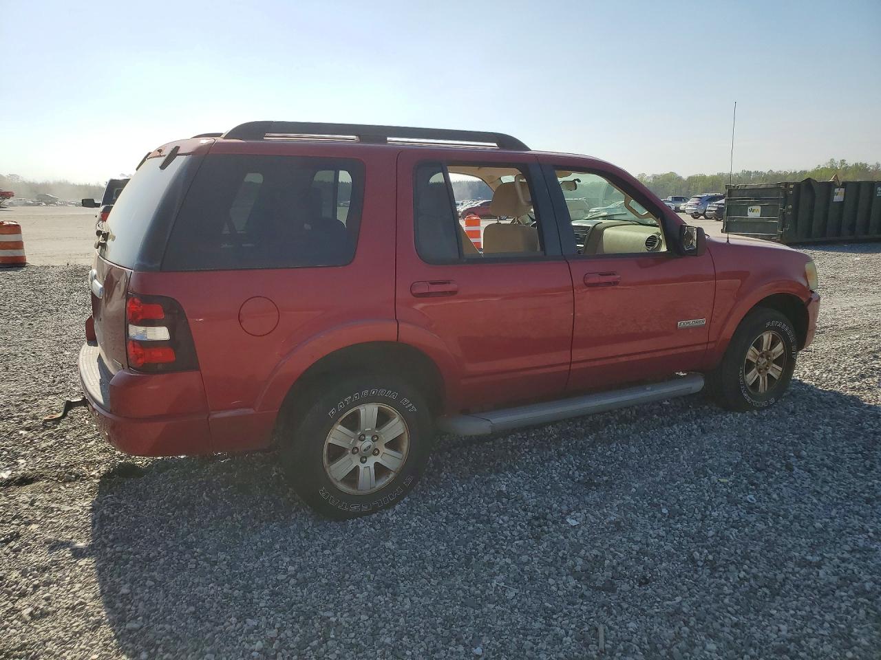 2007 Ford Explorer Xlt Red vin: 1FMEU73E97UB68275