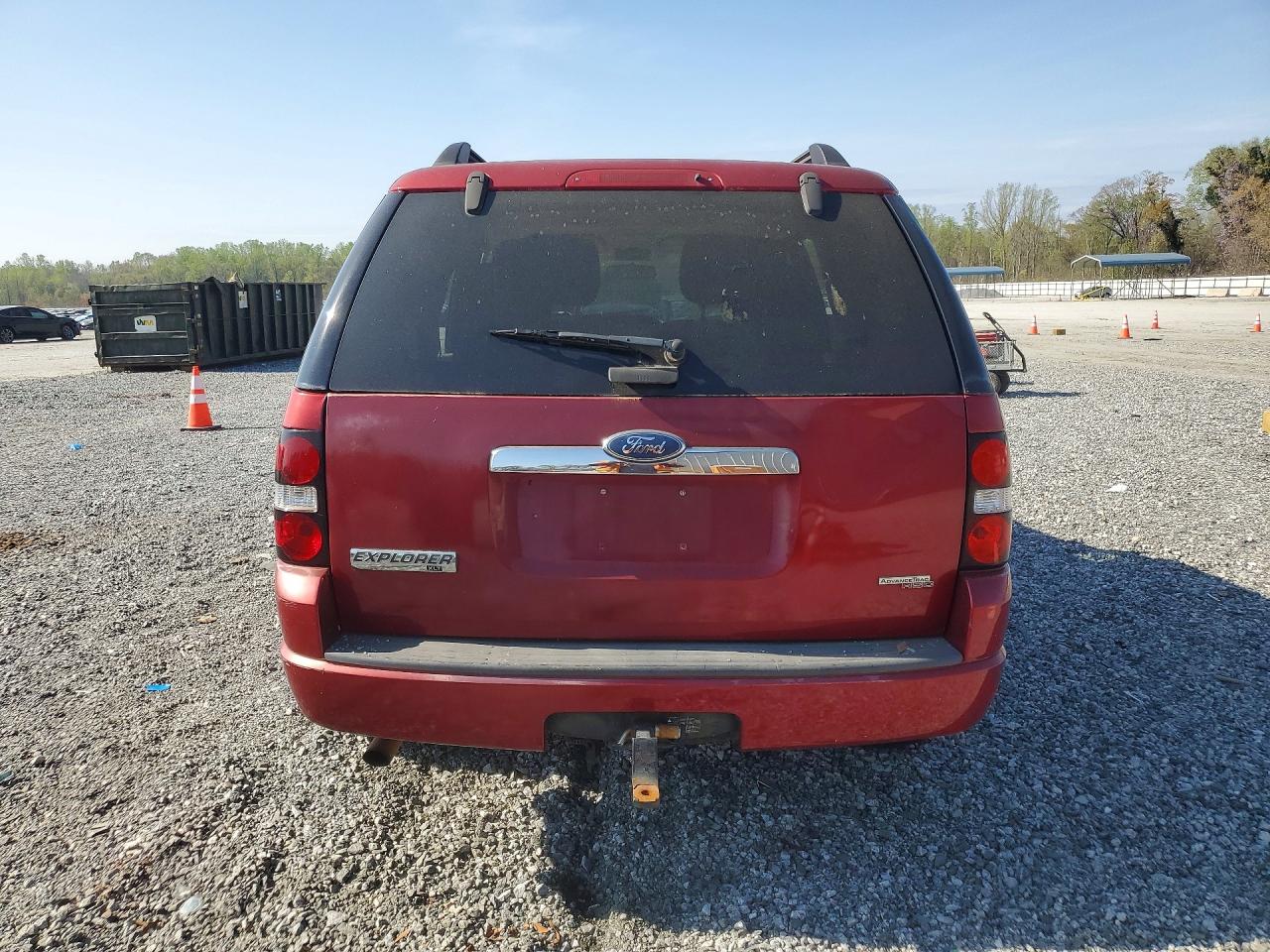 2007 Ford Explorer Xlt Red vin: 1FMEU73E97UB68275