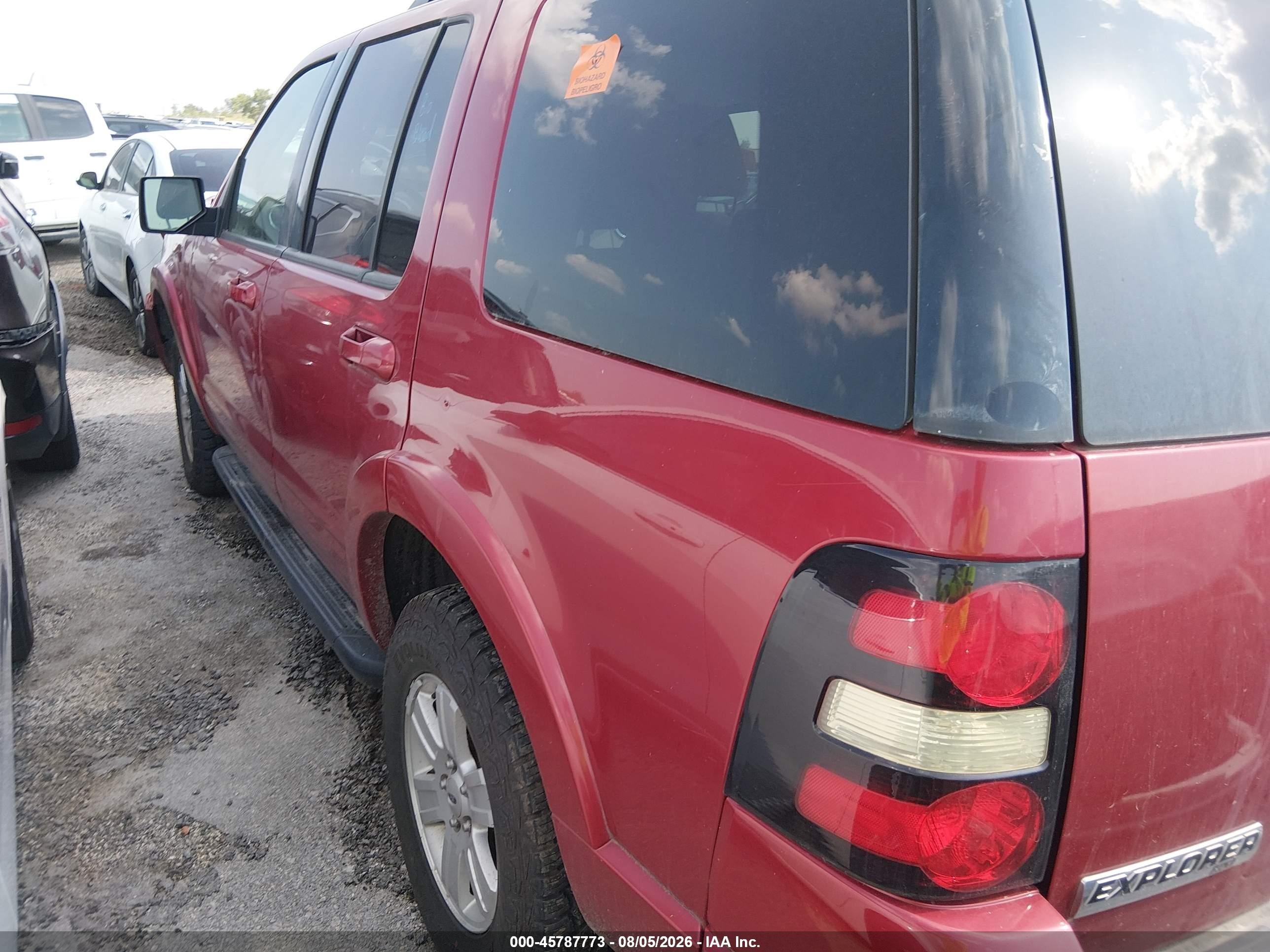 2009 Ford Explorer Xlt Red vin: 1FMEU73E99UA37429