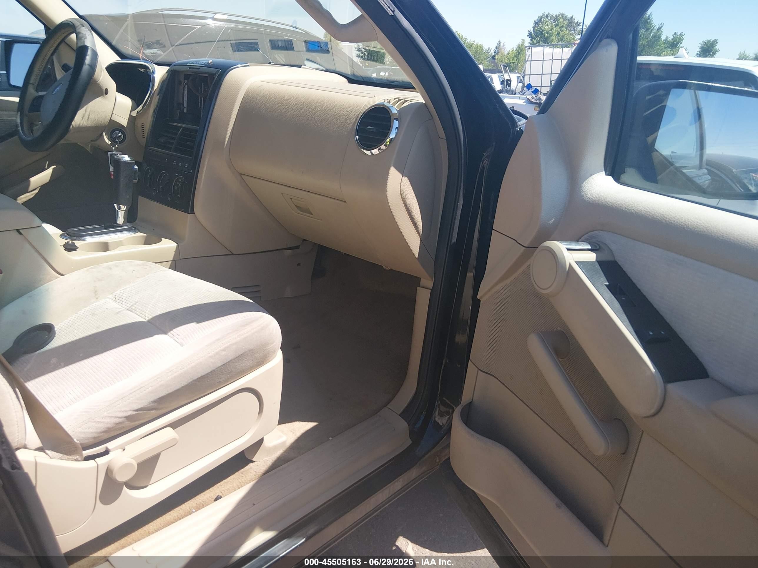 2006 Ford Explorer Xlt Black vin: 1FMEU73EX6UA30243
