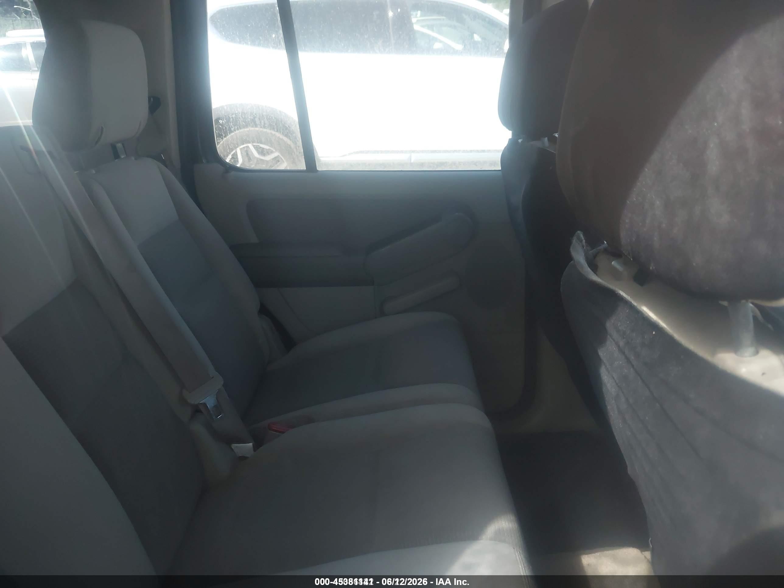2006 Ford Explorer Xlt Black vin: 1FMEU73EX6UA30386
