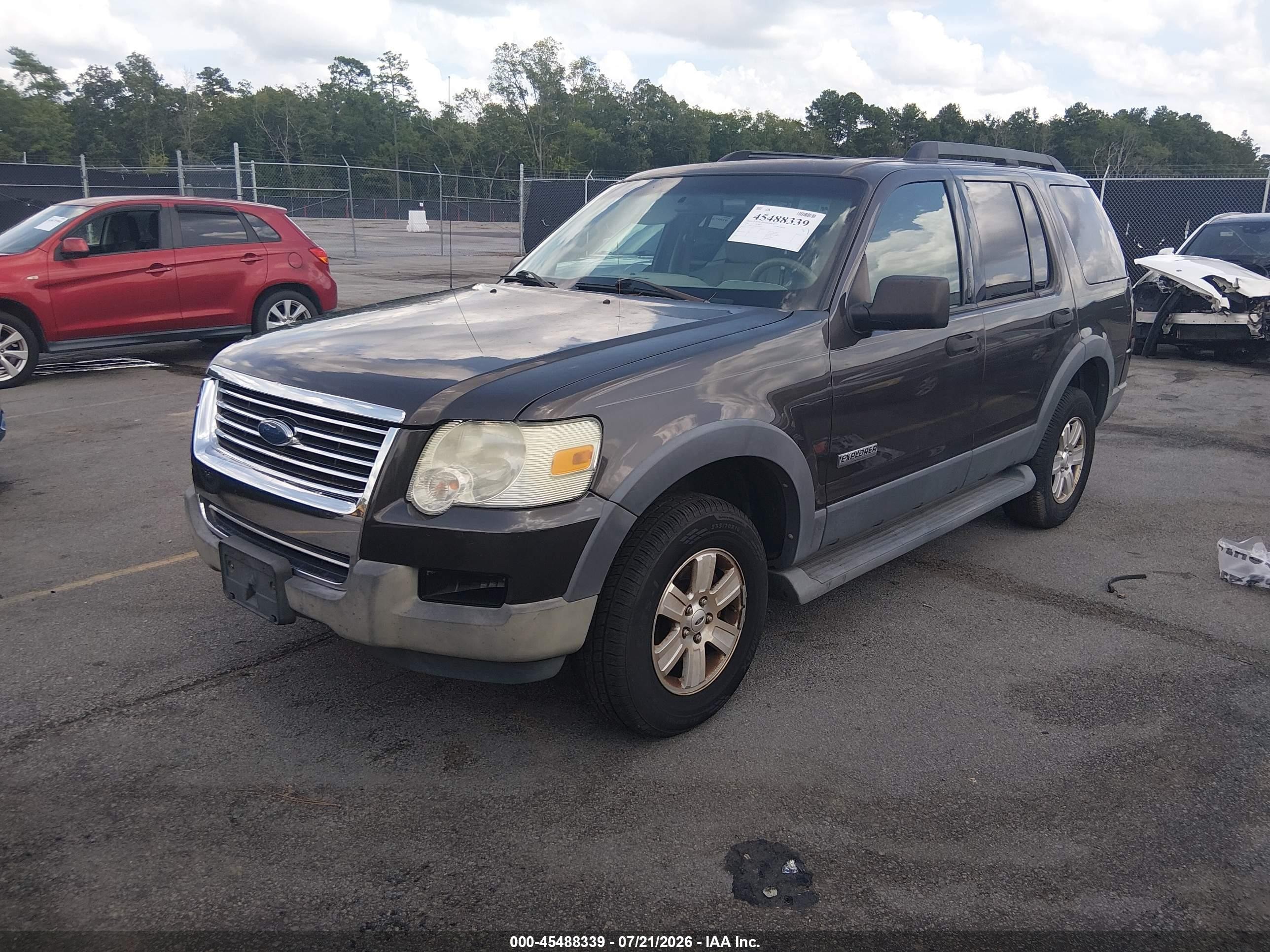 2006 Ford Explorer Xlt Brown vin: 1FMEU73EX6UA63470