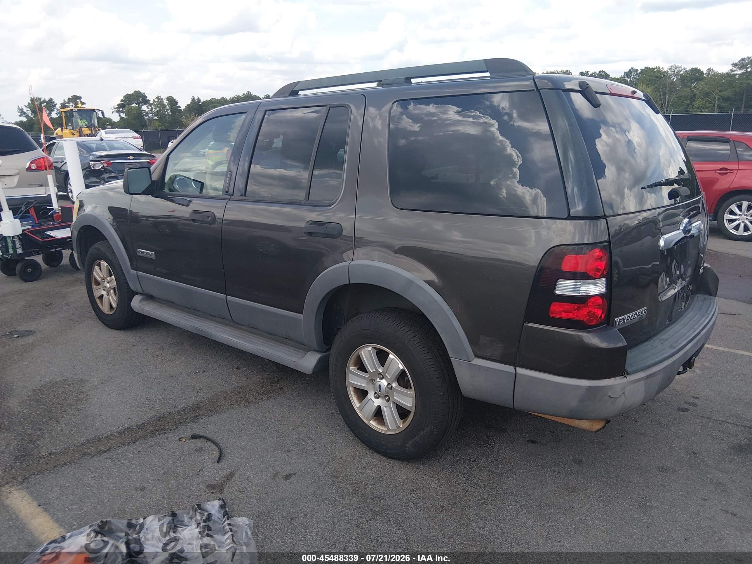 2006 Ford Explorer Xlt Brown vin: 1FMEU73EX6UA63470