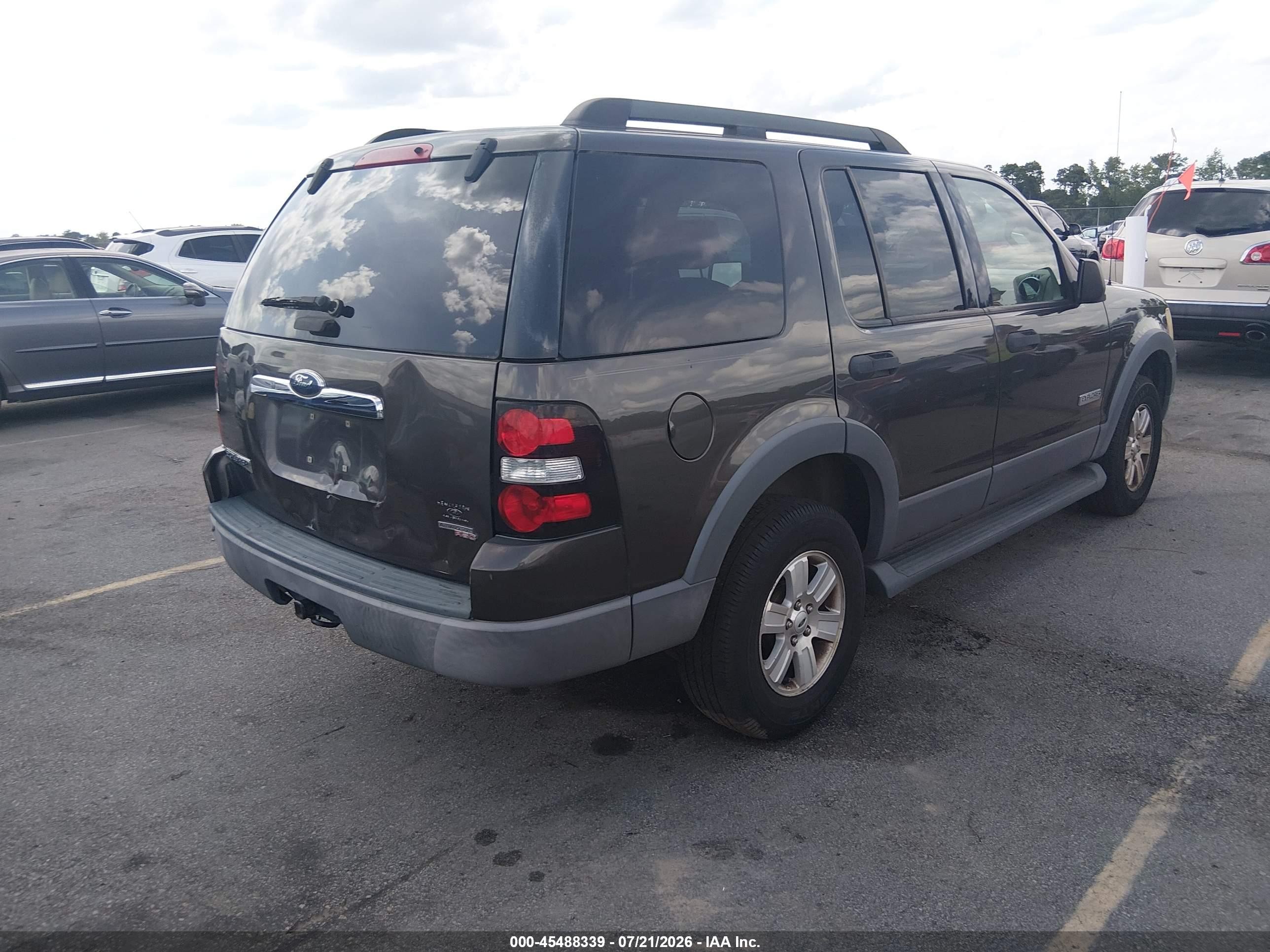 2006 Ford Explorer Xlt Коричневый vin: 1FMEU73EX6UA63470