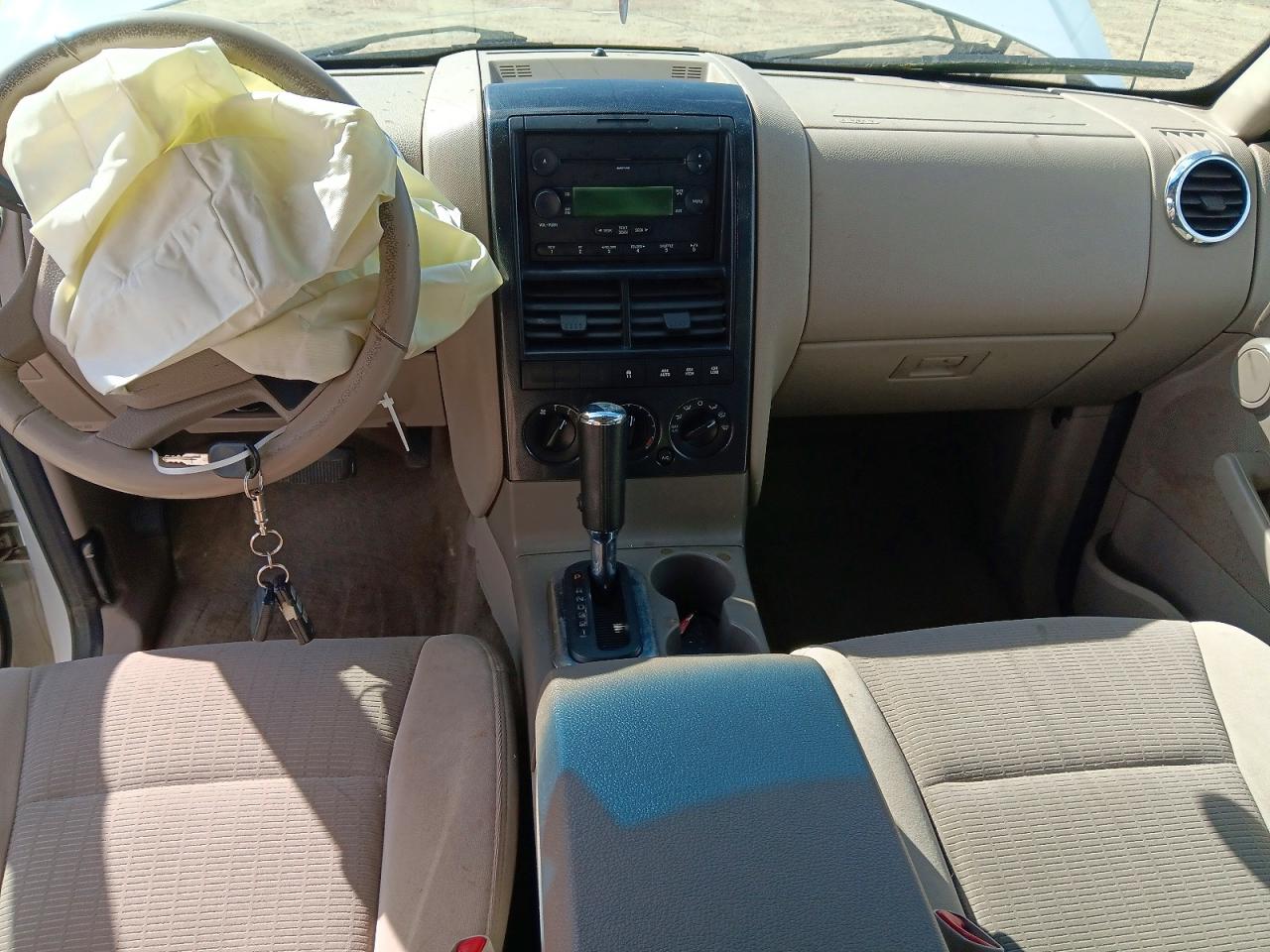 2006 Ford Explorer Xlt Белый vin: 1FMEU73EX6UA81287