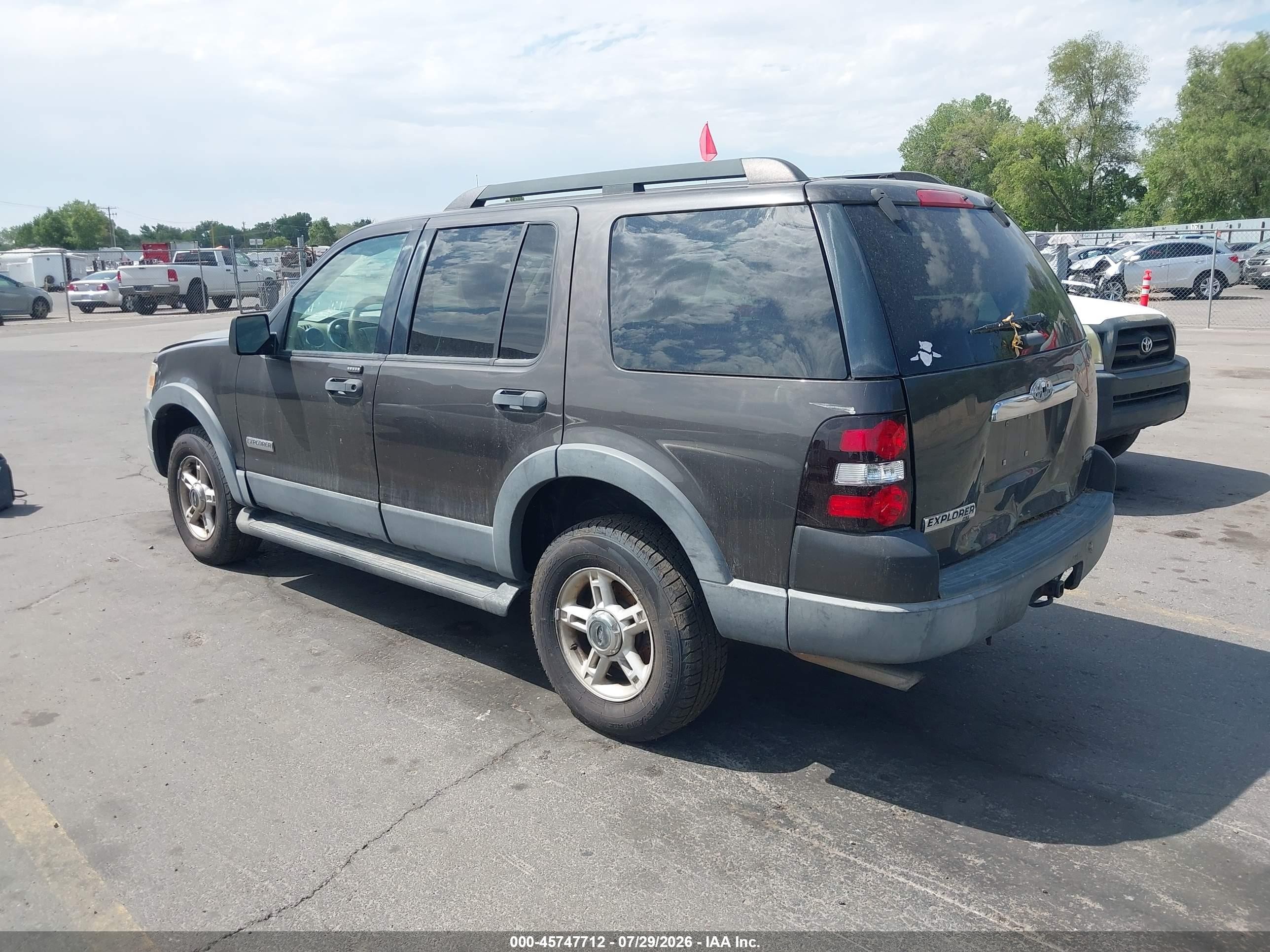 2006 Ford Explorer Xlt Blue vin: 1FMEU73EX6UB47918