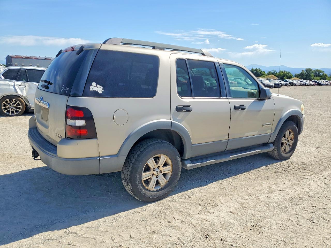 2006 Ford Explorer Xlt Beige vin: 1FMEU73EX6ZA05183