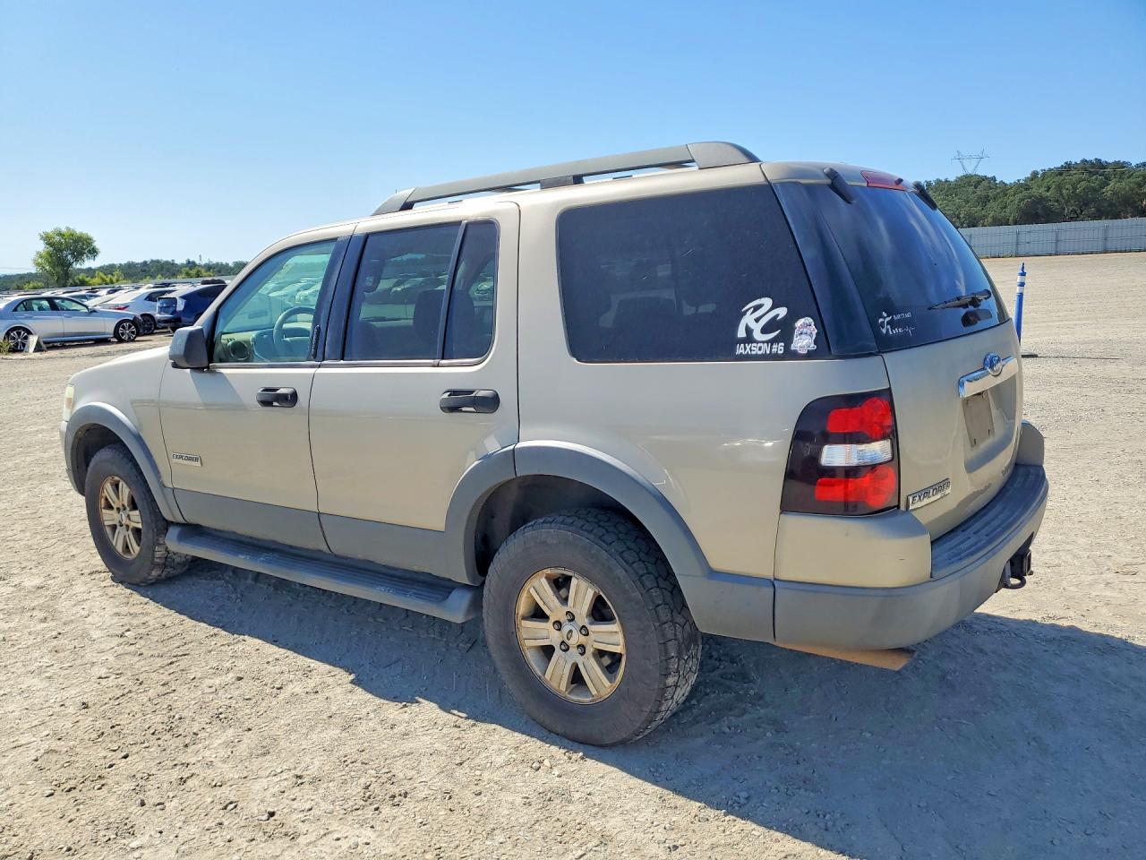 2006 Ford Explorer Xlt Beige vin: 1FMEU73EX6ZA05183