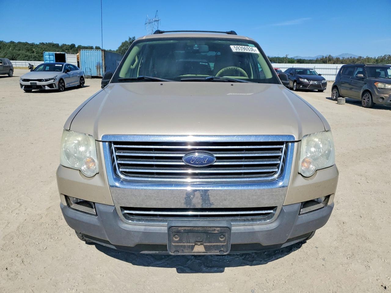 2006 Ford Explorer Xlt Beige vin: 1FMEU73EX6ZA05183