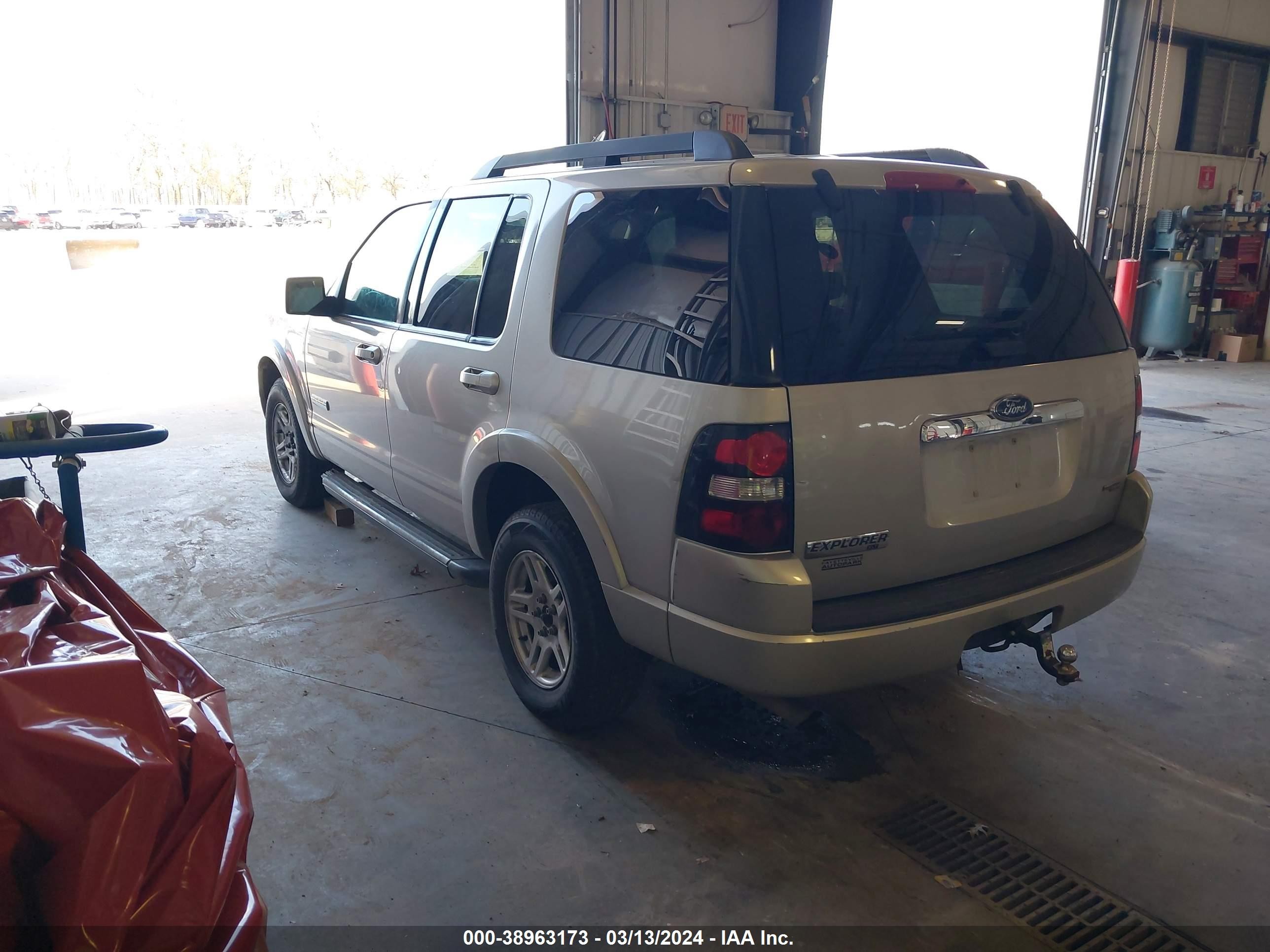 2007 Ford Explorer Xlt Beige vin: 1FMEU73EX7UB77843