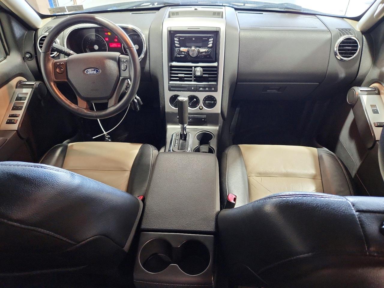 2008 Ford Explorer Xlt Silver vin: 1FMEU73EX8UA24395