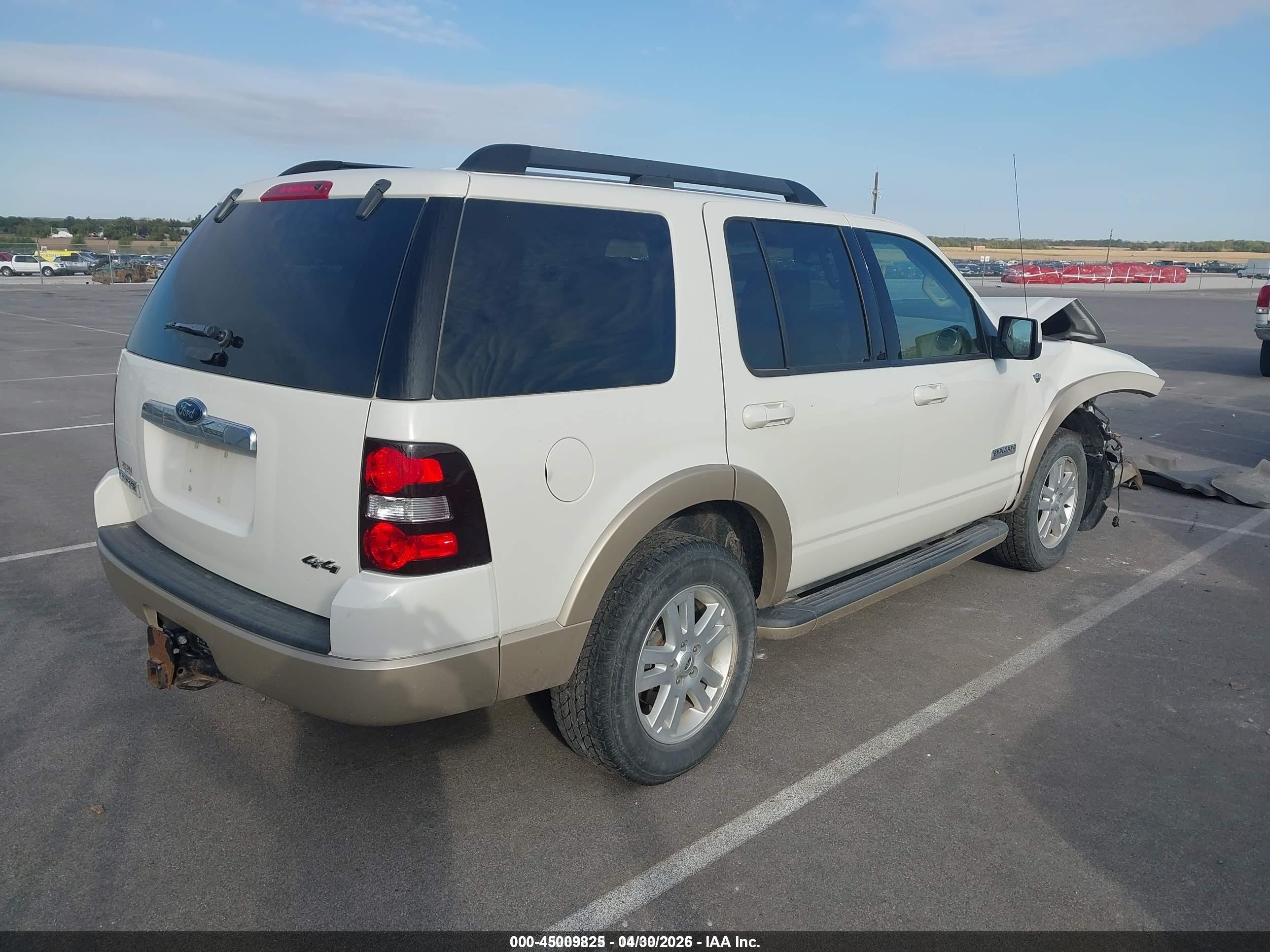 2008 Ford Explorer Eddie Bauer White vin: 1FMEU74808UB07326