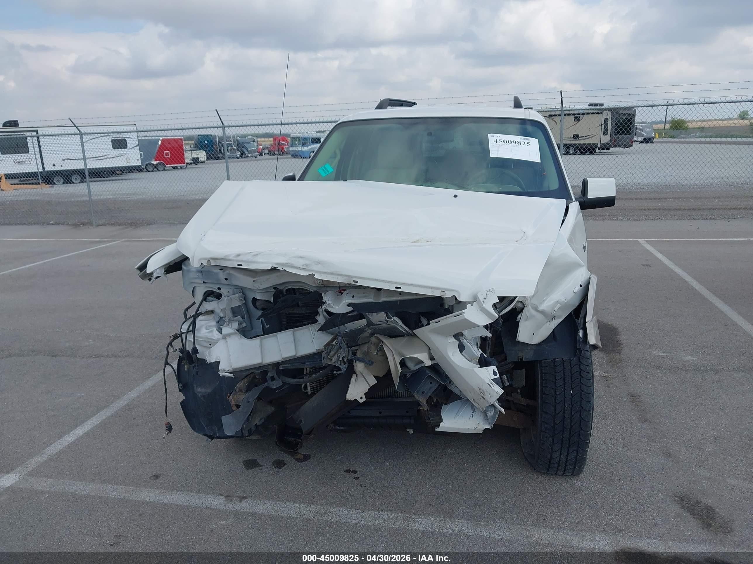 2008 Ford Explorer Eddie Bauer White vin: 1FMEU74808UB07326