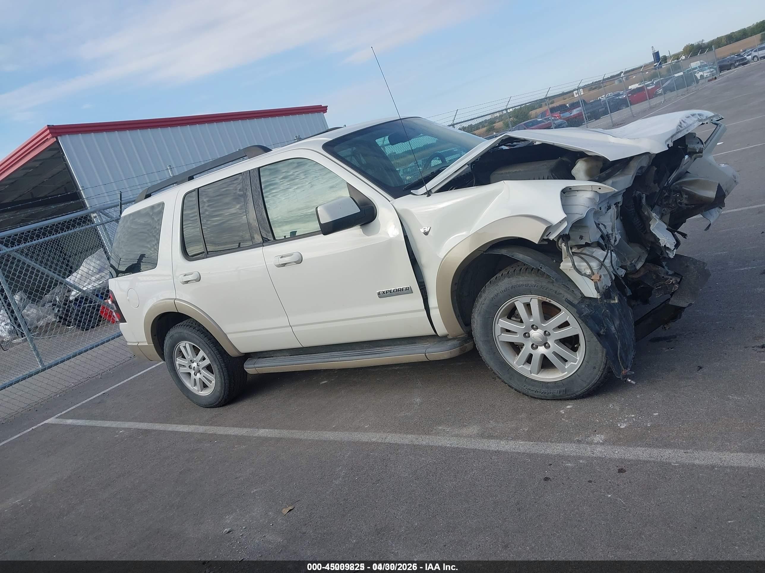 2008 Ford Explorer Eddie Bauer White vin: 1FMEU74808UB07326