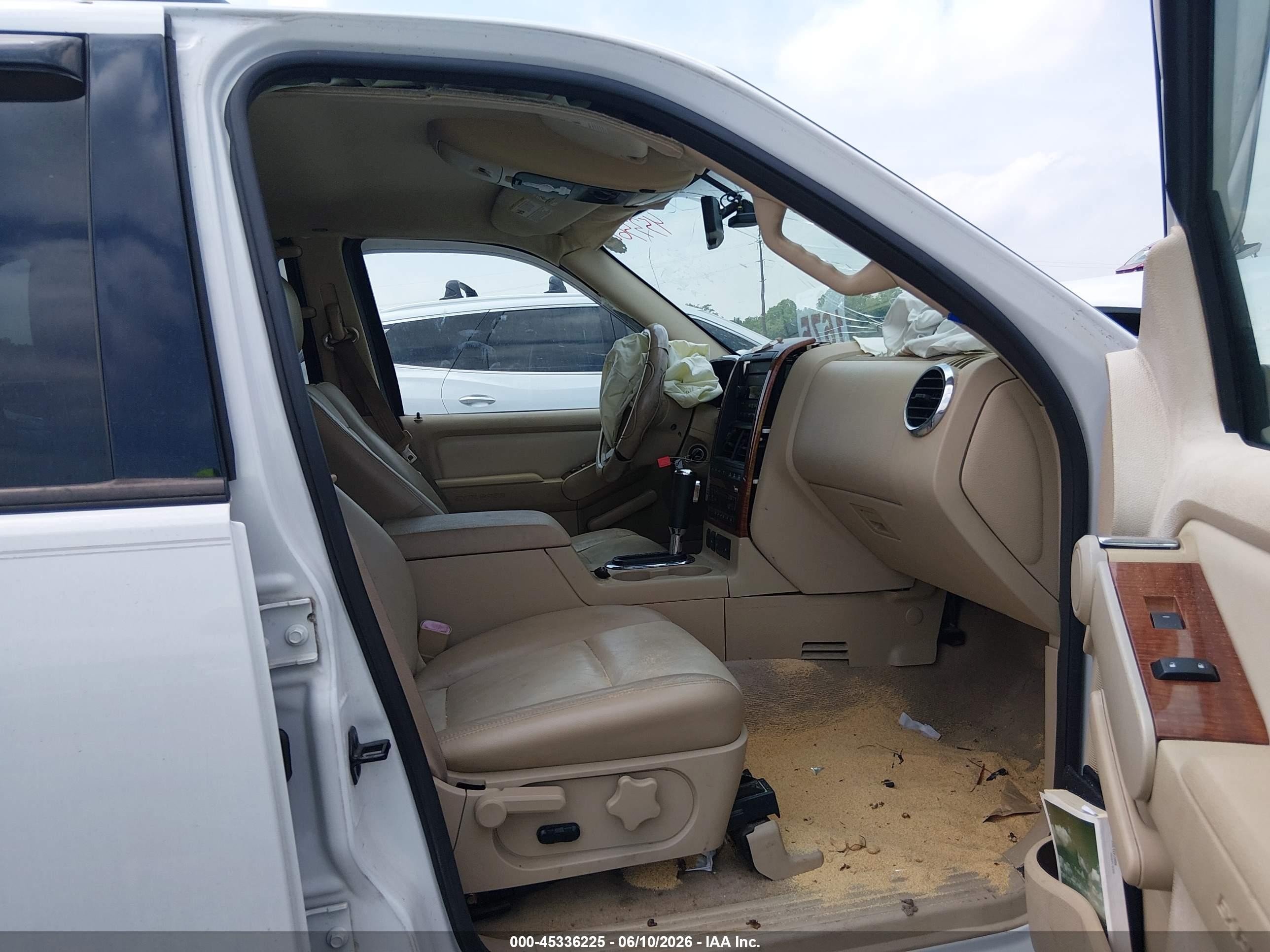 2006 Ford Explorer Eddie Bauer Белый vin: 1FMEU74826UB32161
