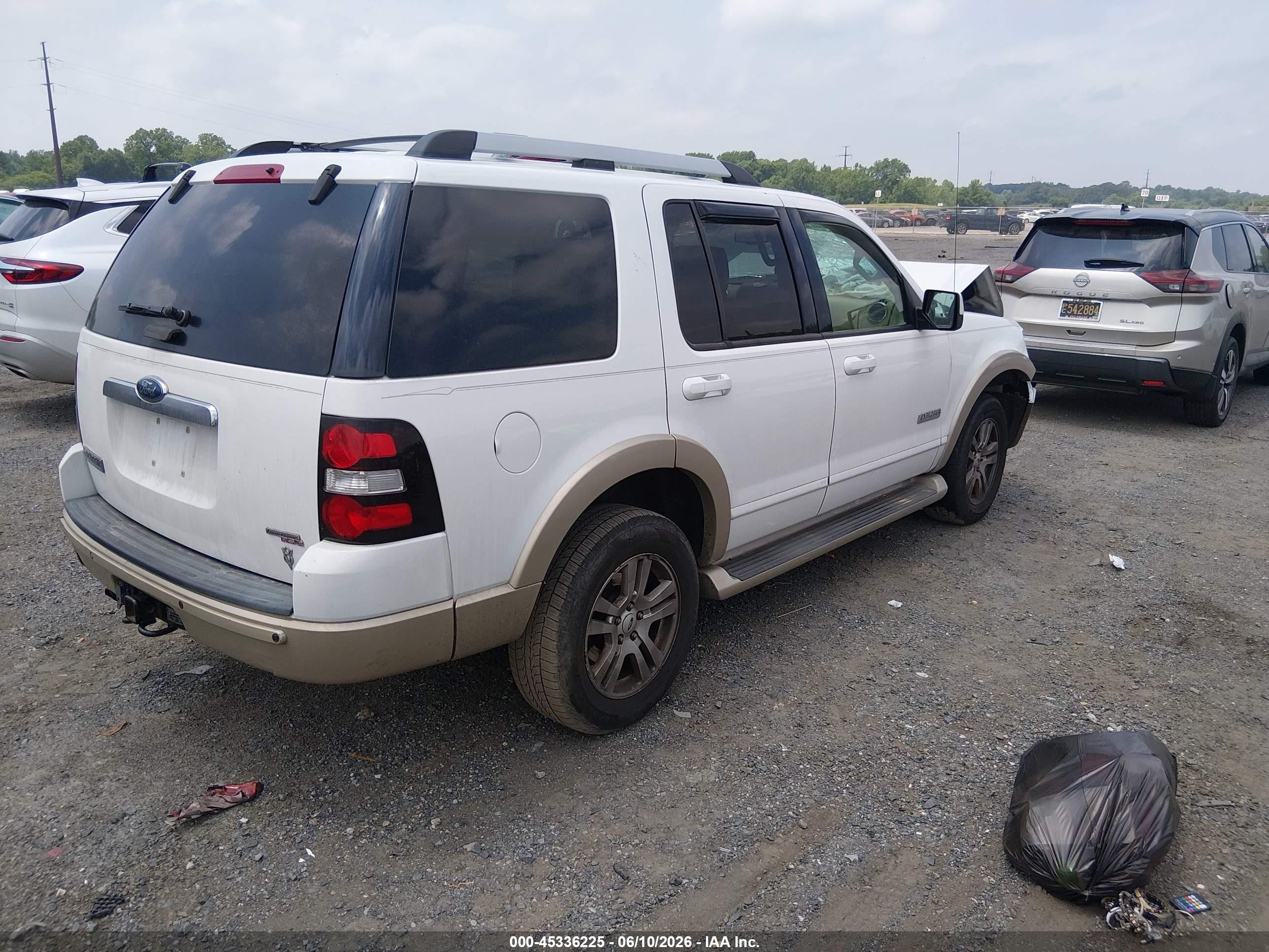 2006 Ford Explorer Eddie Bauer Белый vin: 1FMEU74826UB32161