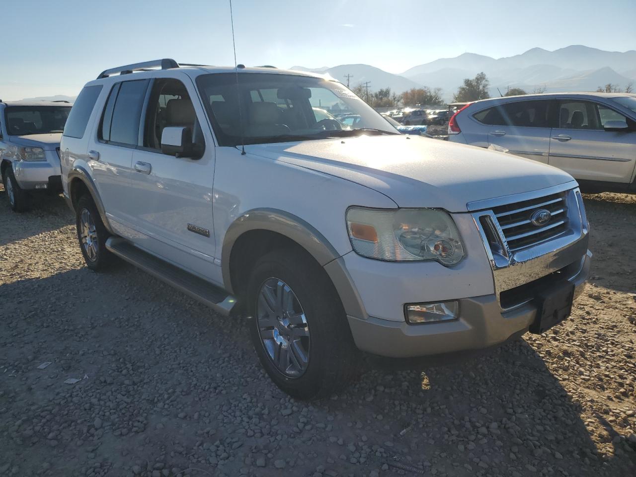 2006 Ford Explorer Eddie Bauer Белый vin: 1FMEU74836UB58428