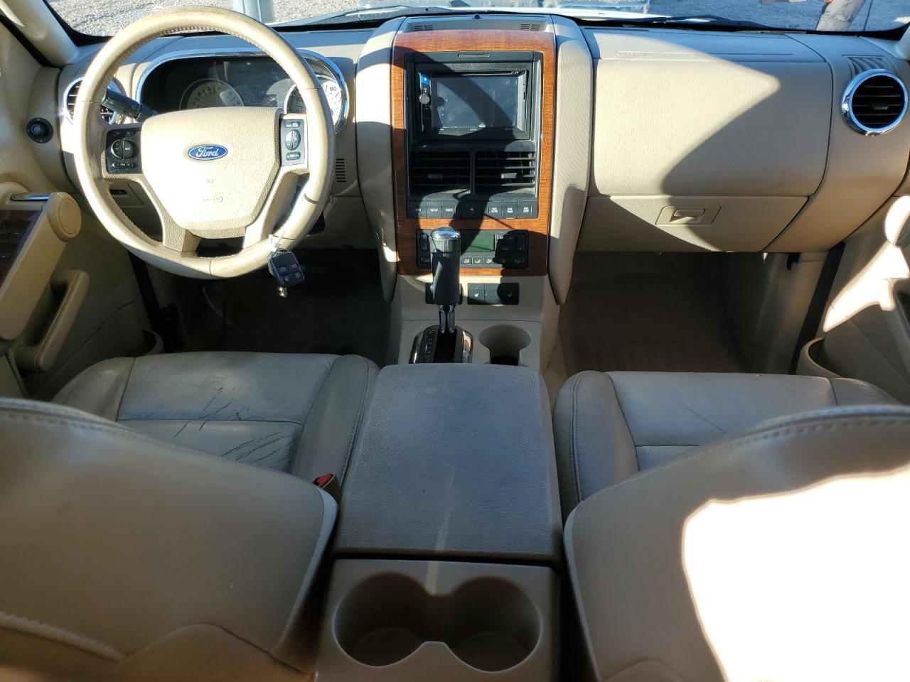 2006 Ford Explorer Eddie Bauer Белый vin: 1FMEU74836UB58428
