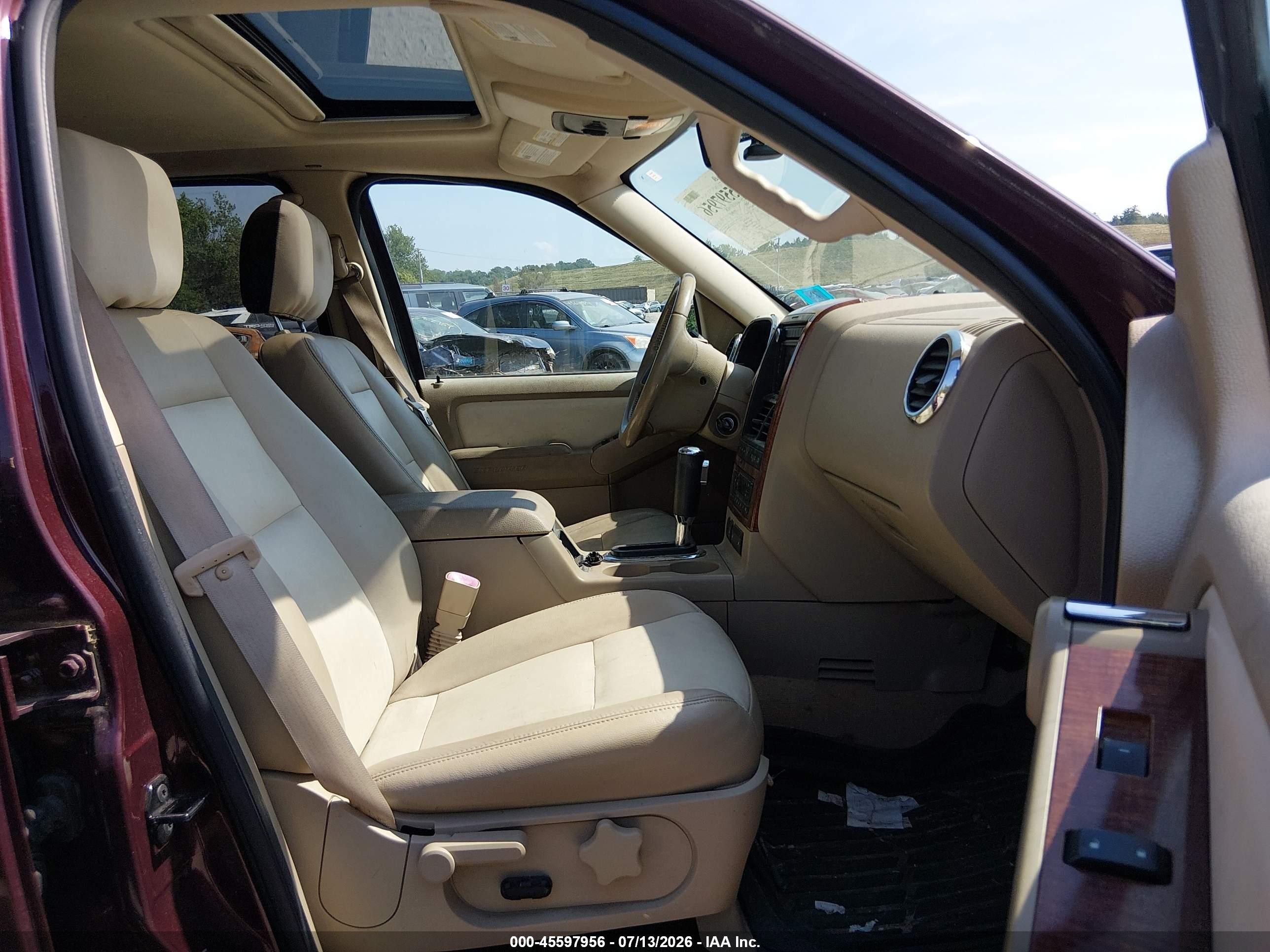 2008 Ford Explorer Eddie Bauer Red vin: 1FMEU74848UA08766