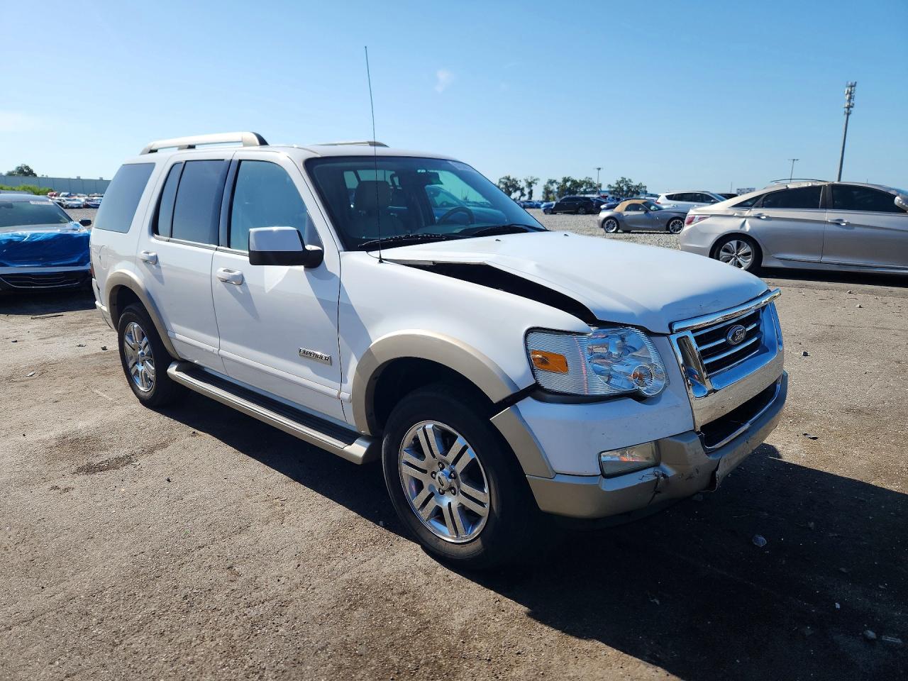 2006 Ford Explorer Eddie Bauer Белый vin: 1FMEU74866UB06548