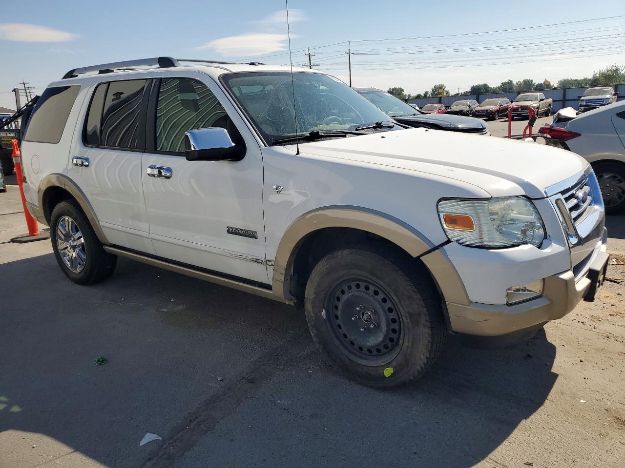 2007 Ford Explorer Eddie Bauer White vin: 1FMEU74877UB19021