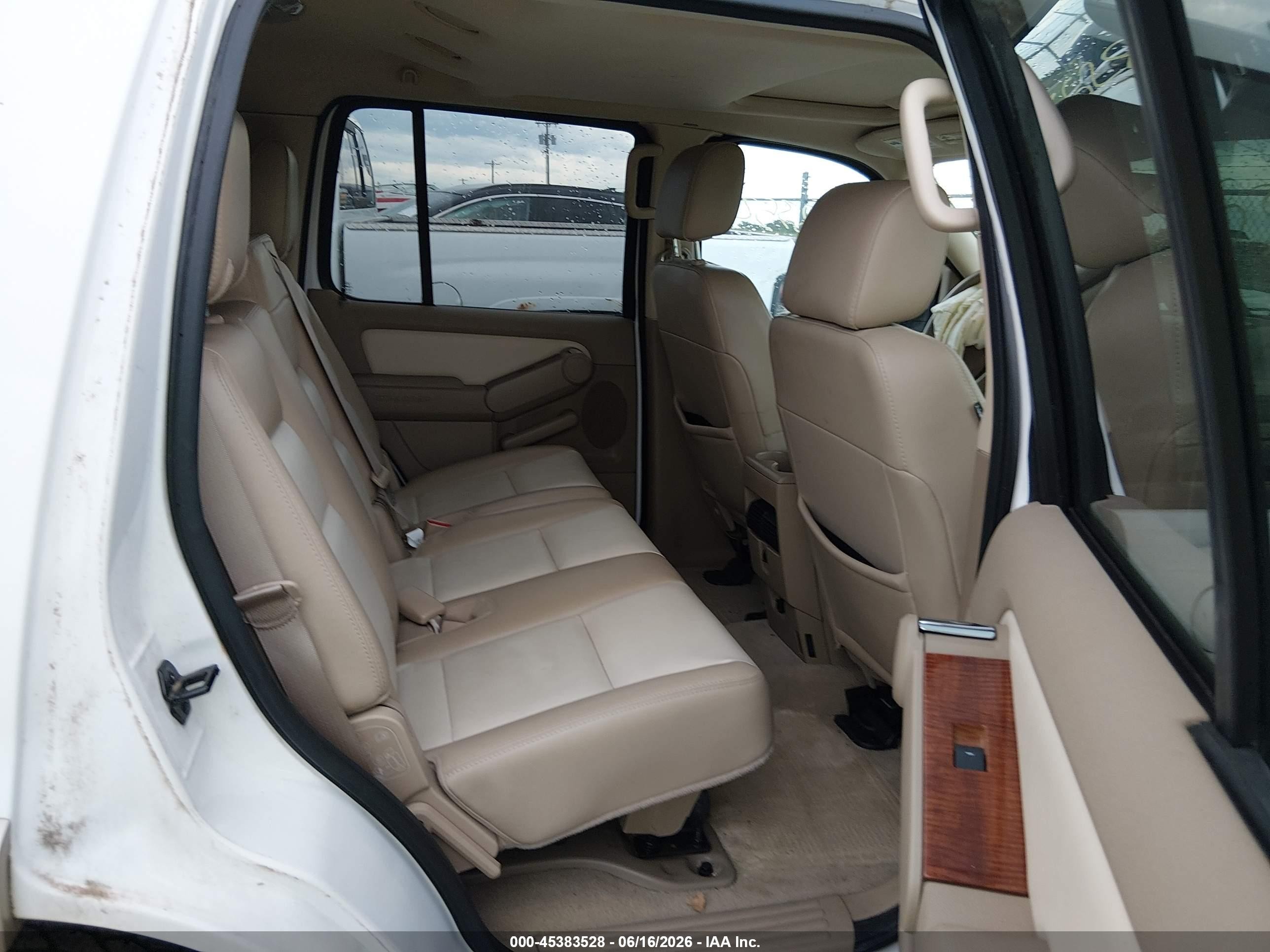2007 Ford Explorer Eddie Bauer White vin: 1FMEU74E07UB16869
