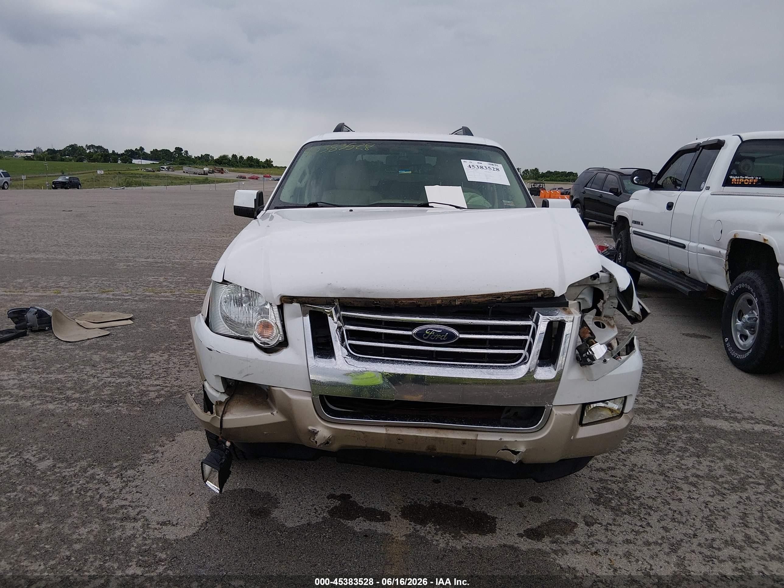 2007 Ford Explorer Eddie Bauer White vin: 1FMEU74E07UB16869