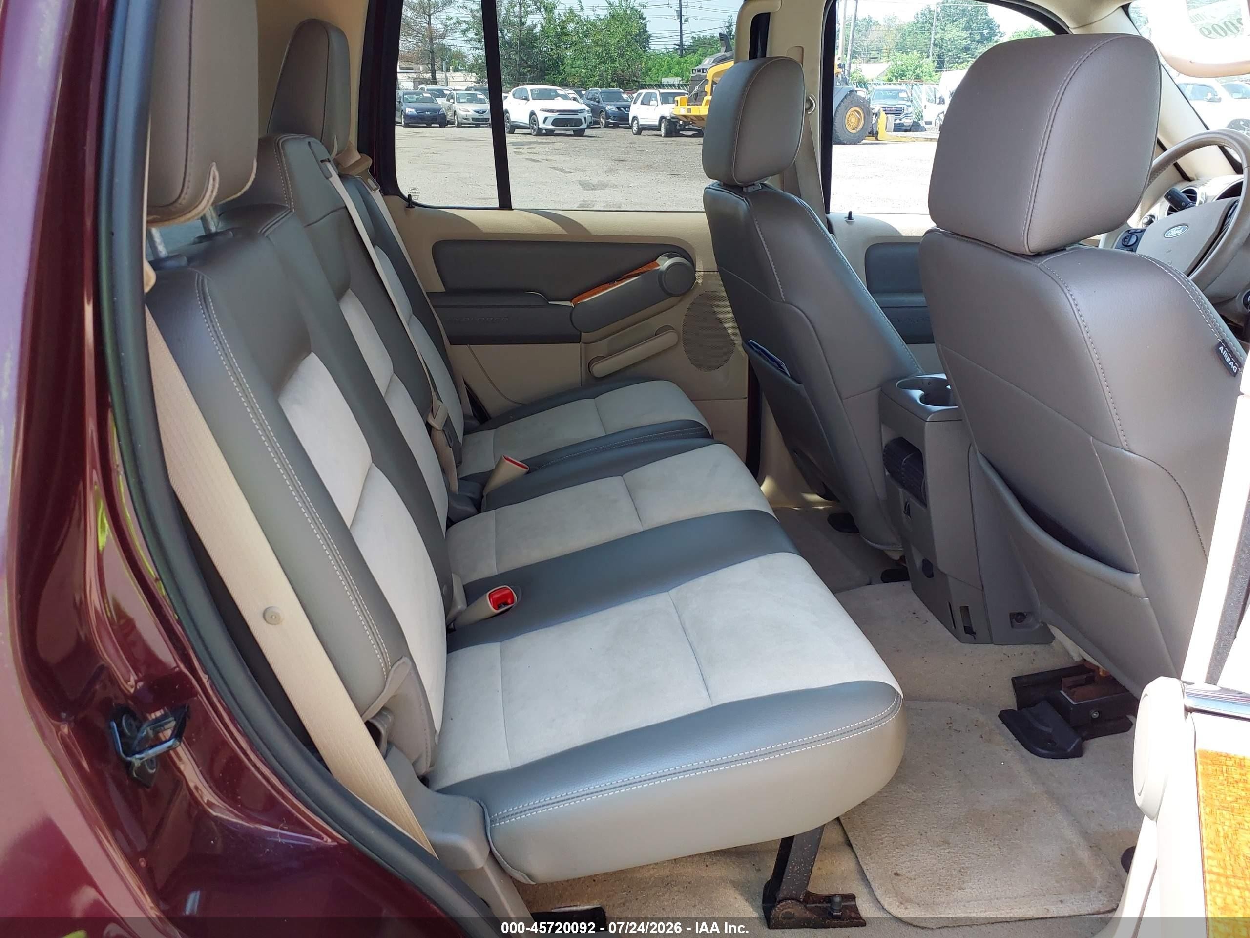 2006 Ford Explorer Eddie Bauer Burgundy vin: 1FMEU74E16UB44002