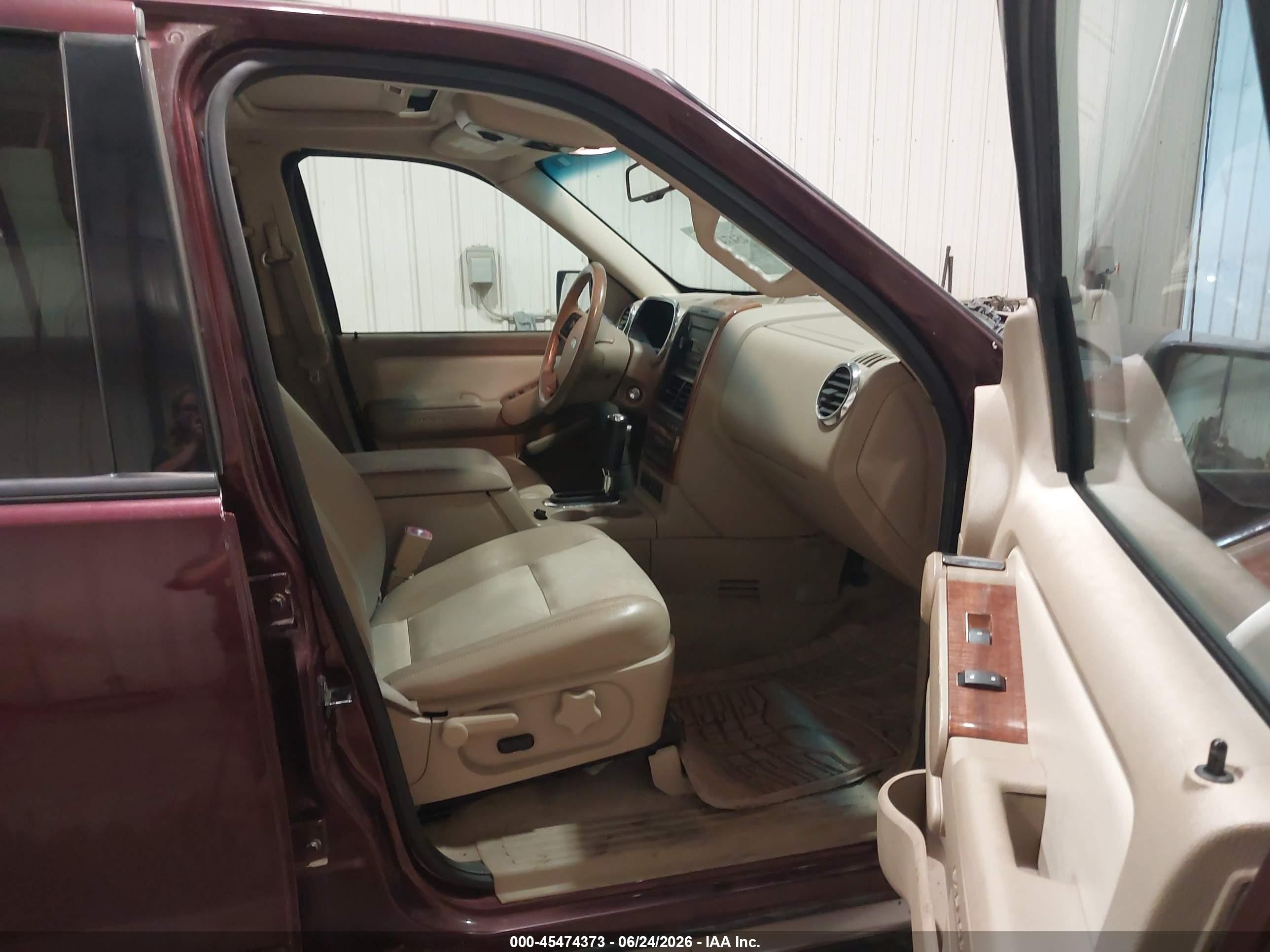 2007 Ford Explorer Eddie Bauer Maroon vin: 1FMEU74E17UB04097