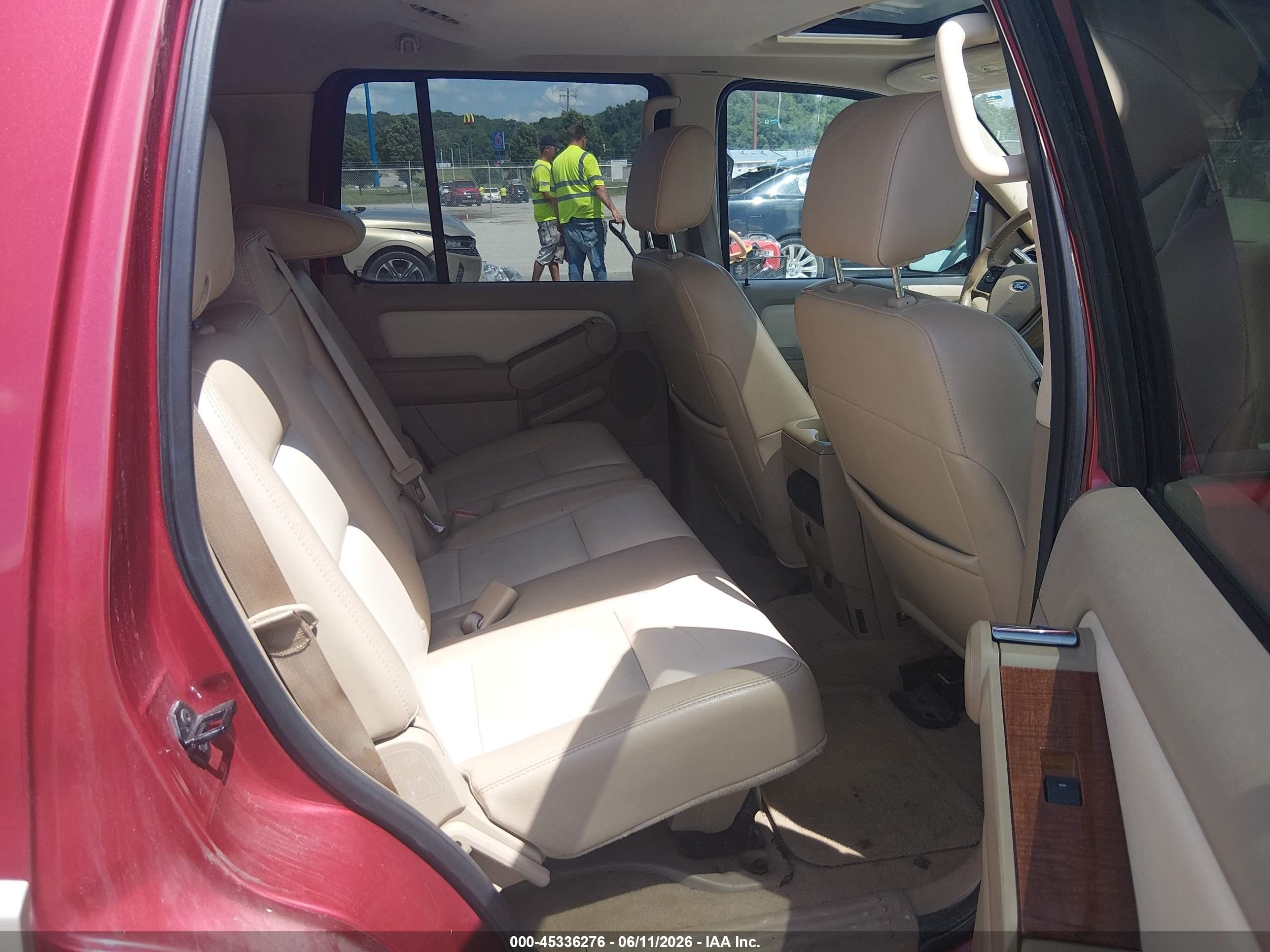 2008 Ford Explorer Eddie Bauer Red vin: 1FMEU74E18UA64962