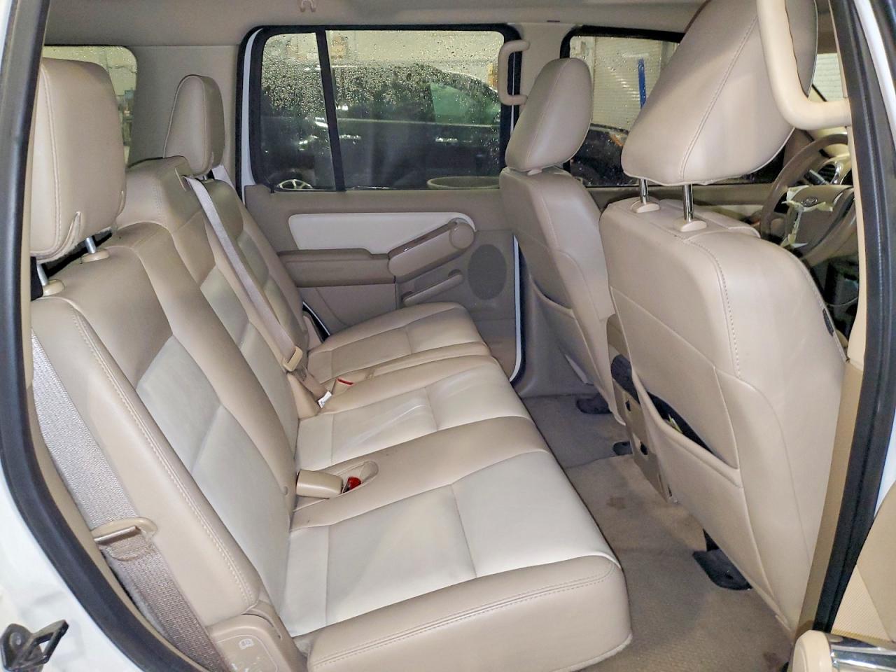 2009 Ford Explorer Eddie Bauer White vin: 1FMEU74E29UA02004