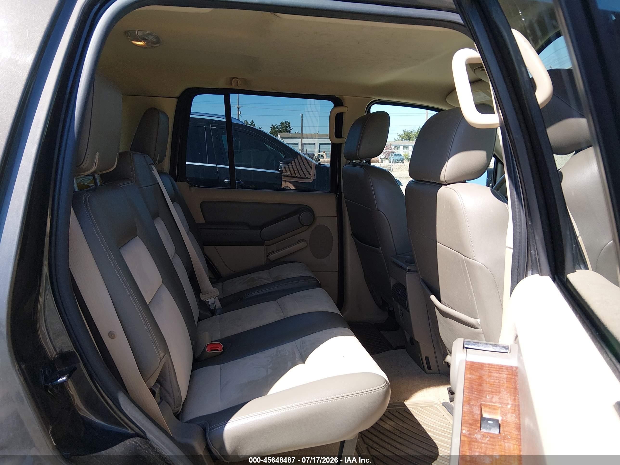 2006 Ford Explorer Eddie Bauer Gray vin: 1FMEU74E36UB61268