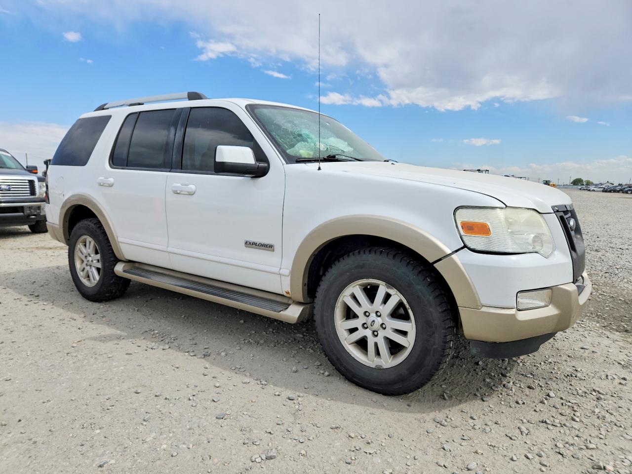 2007 Ford Explorer Eddie Bauer White vin: 1FMEU74E37UA63696