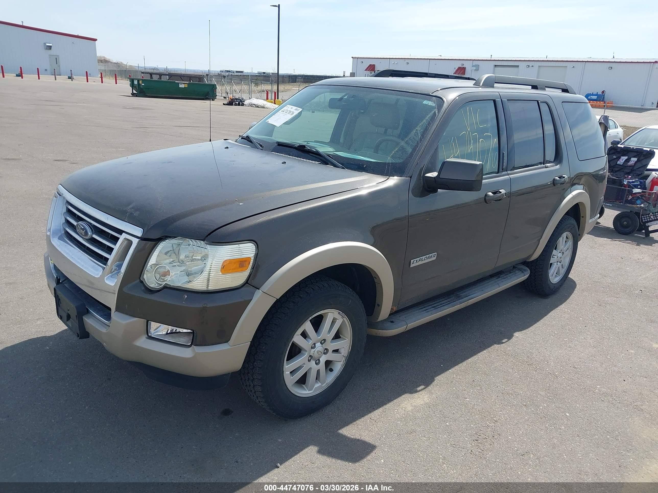 2008 Ford Explorer Eddie Bauer Gray vin: 1FMEU74E38UB29150