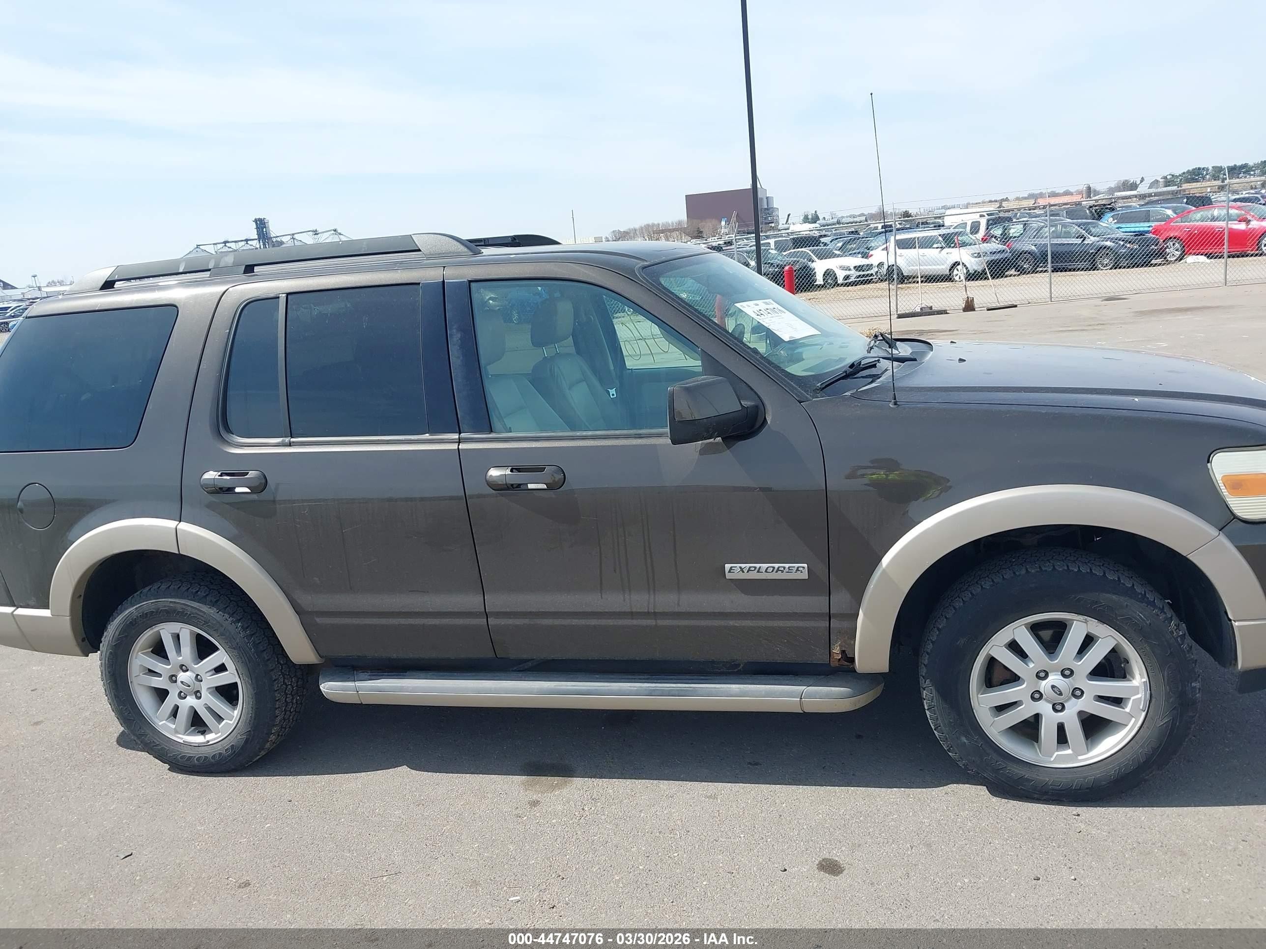 2008 Ford Explorer Eddie Bauer Gray vin: 1FMEU74E38UB29150