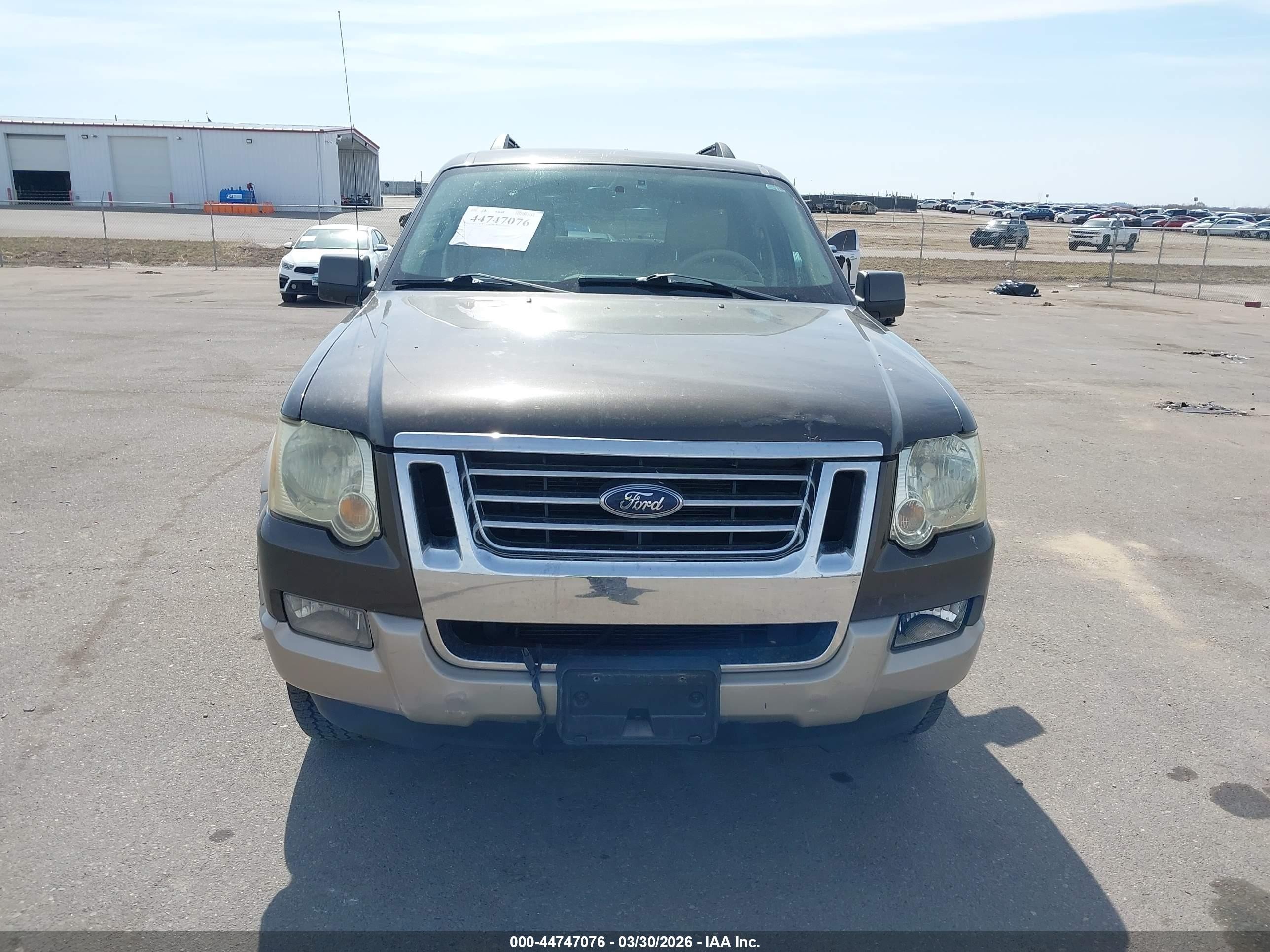 2008 Ford Explorer Eddie Bauer Gray vin: 1FMEU74E38UB29150
