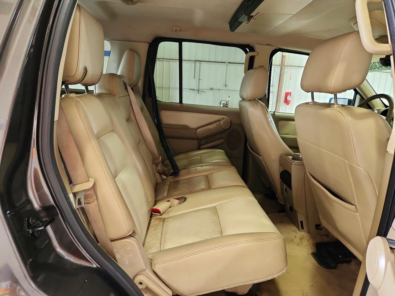 2007 Ford Explorer Eddie Bauer Gray vin: 1FMEU74E47UB80266