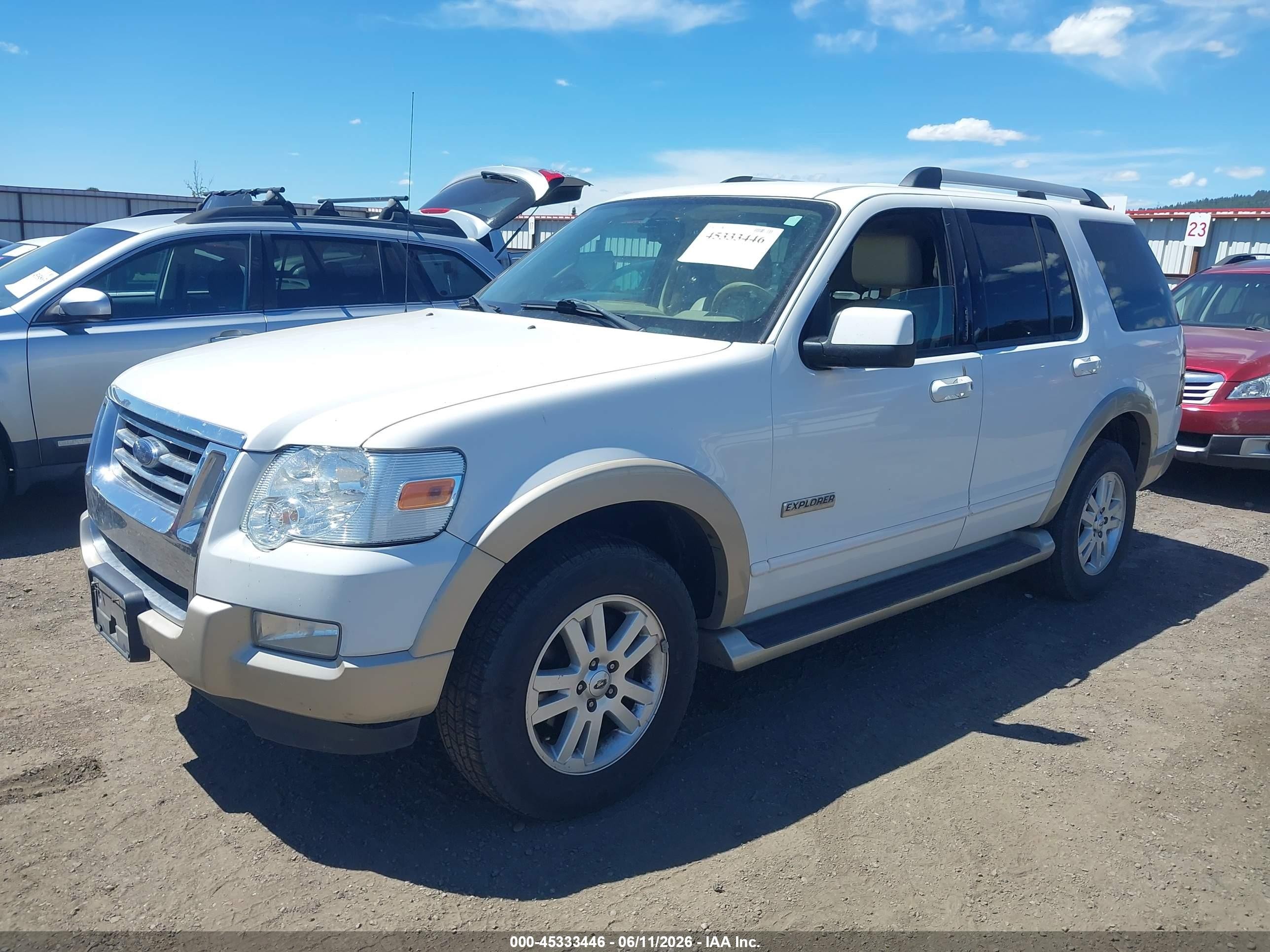 2007 Ford Explorer Eddie Bauer Белый vin: 1FMEU74E57UB36194