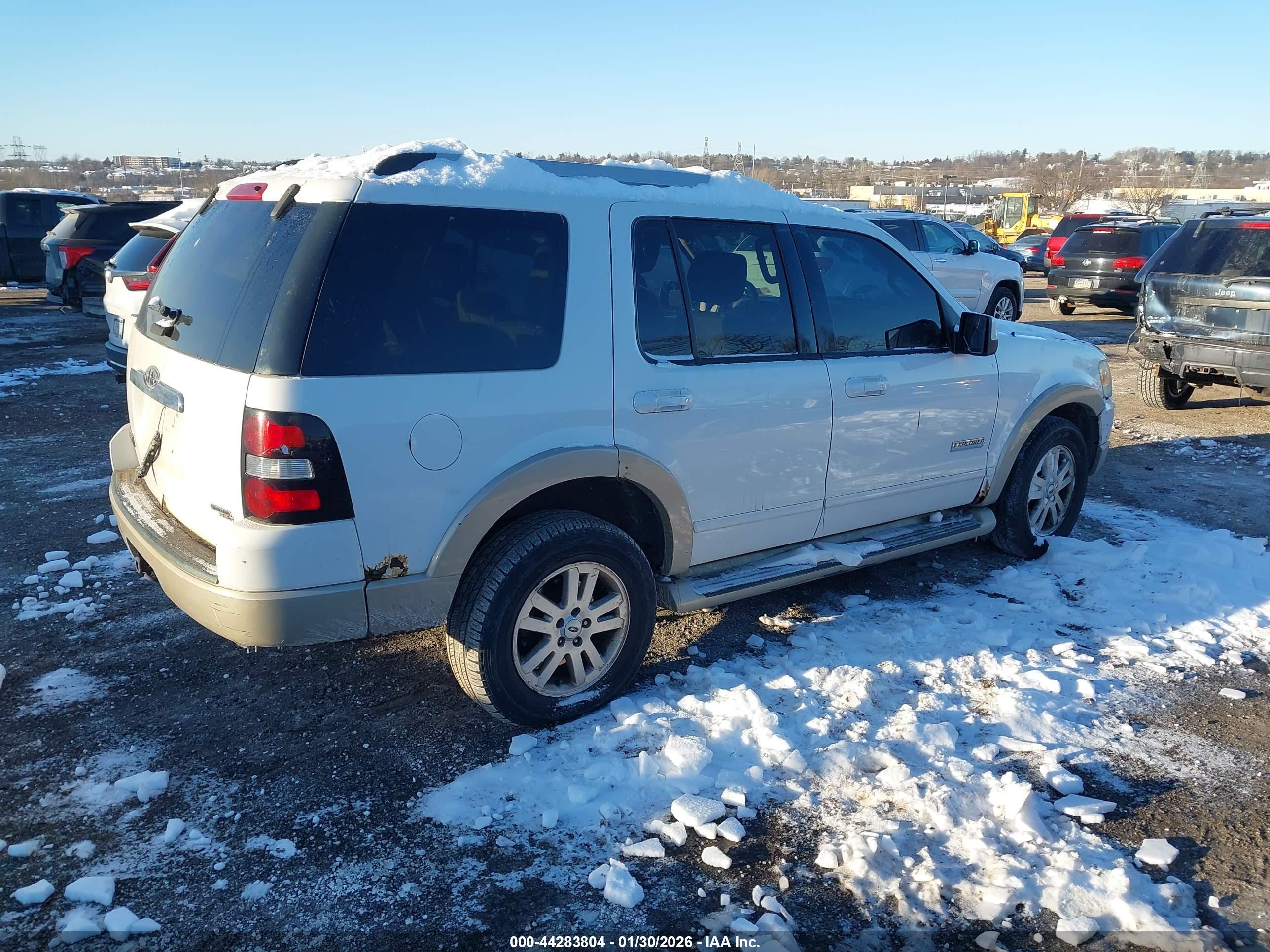 2007 Ford Explorer Eddie Bauer White vin: 1FMEU74E67UB42960