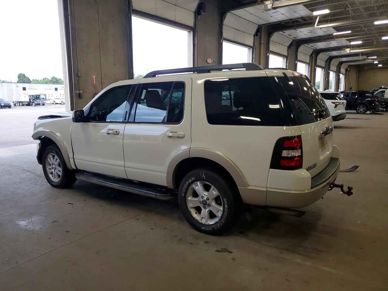 2009 Ford Explorer Eddie Bauer White vin: 1FMEU74E89UA14836