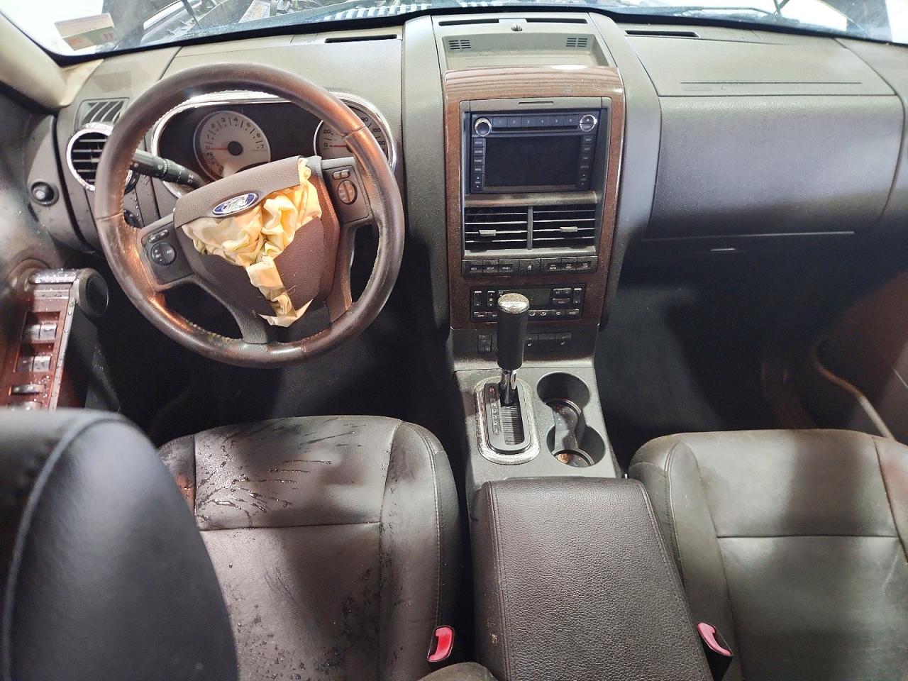 2008 Ford Explorer Limited Черный vin: 1FMEU75808UA08245