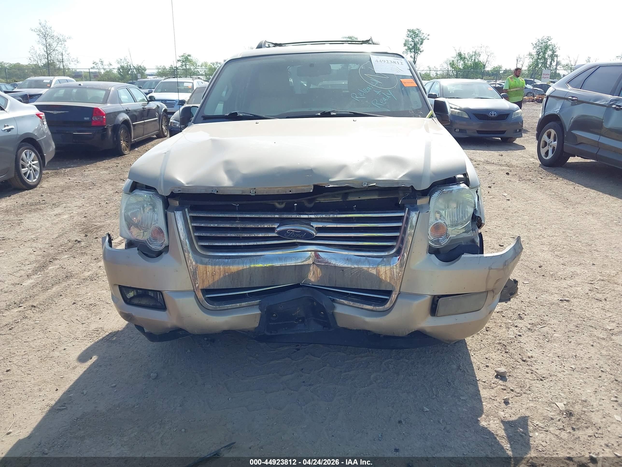 2006 Ford Explorer Limited Gold vin: 1FMEU75816UA22216