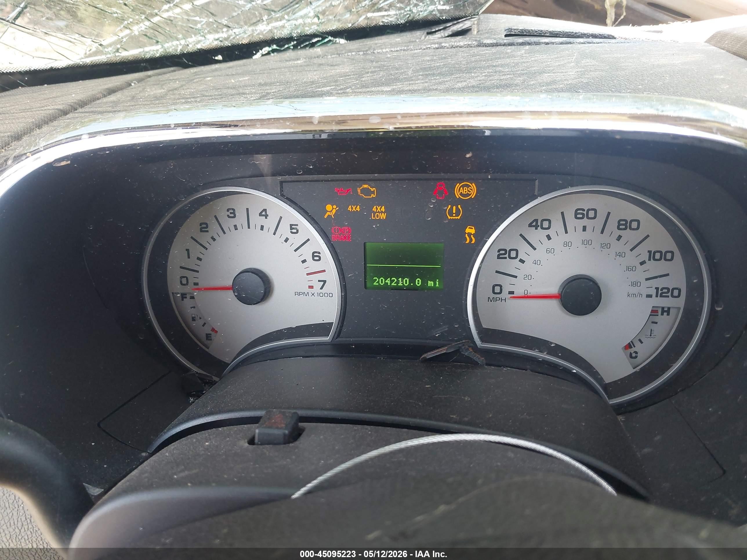 2008 Ford Explorer Limited Серебряный vin: 1FMEU75818UA07976